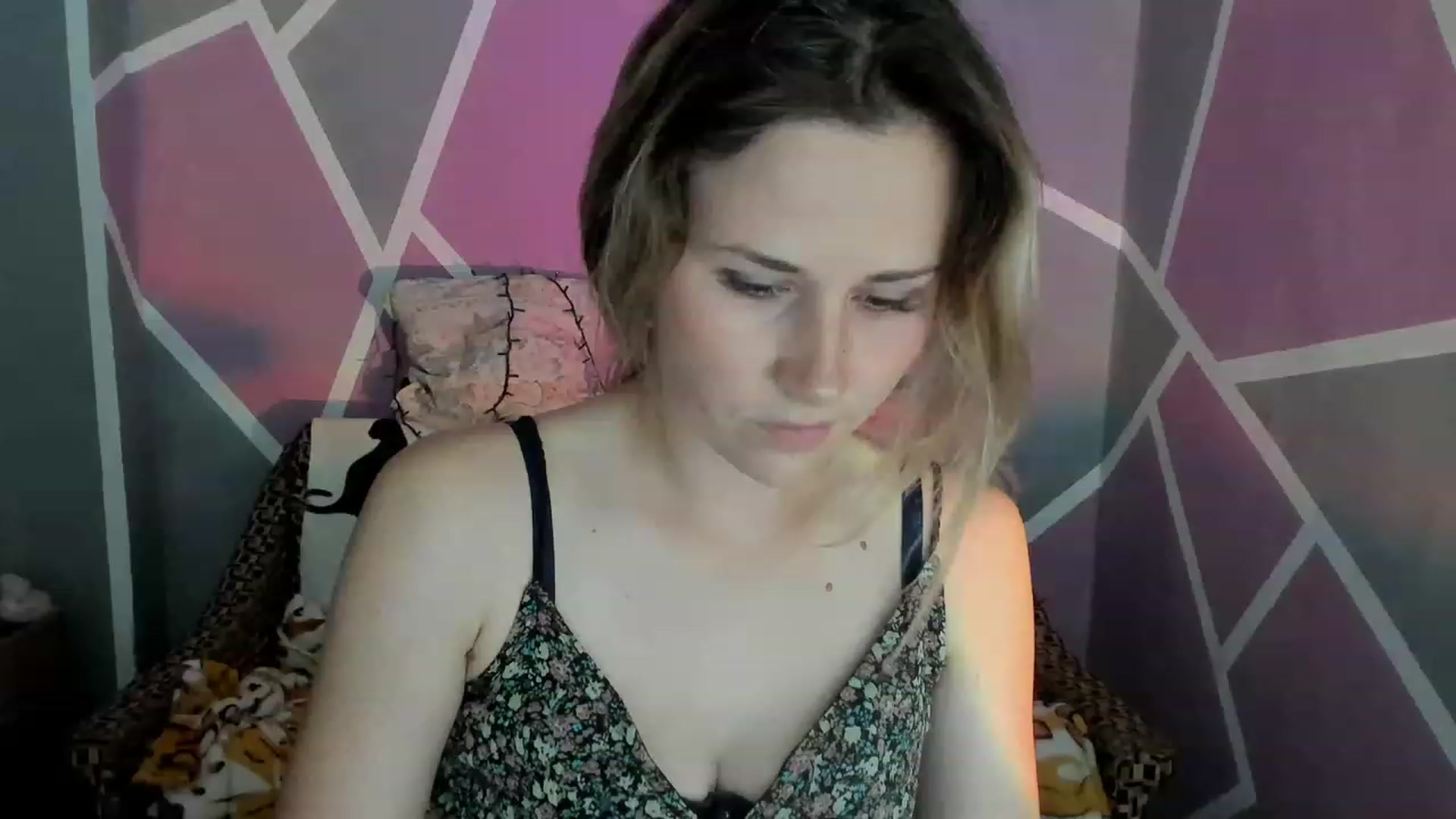 Gallery image thumbnail from UkrBeauty's myfreecams stream on, 07/03/2023, 16:31 image 9 of 20