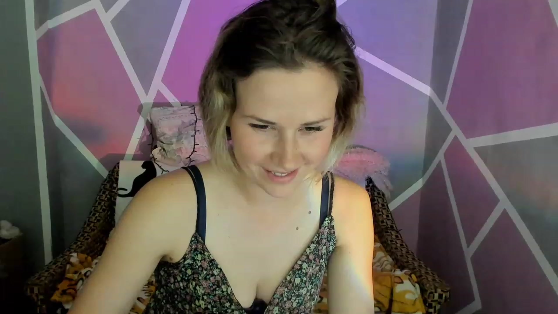 Gallery image thumbnail from UkrBeauty's myfreecams stream on, 07/03/2023, 16:31 image 19 of 20