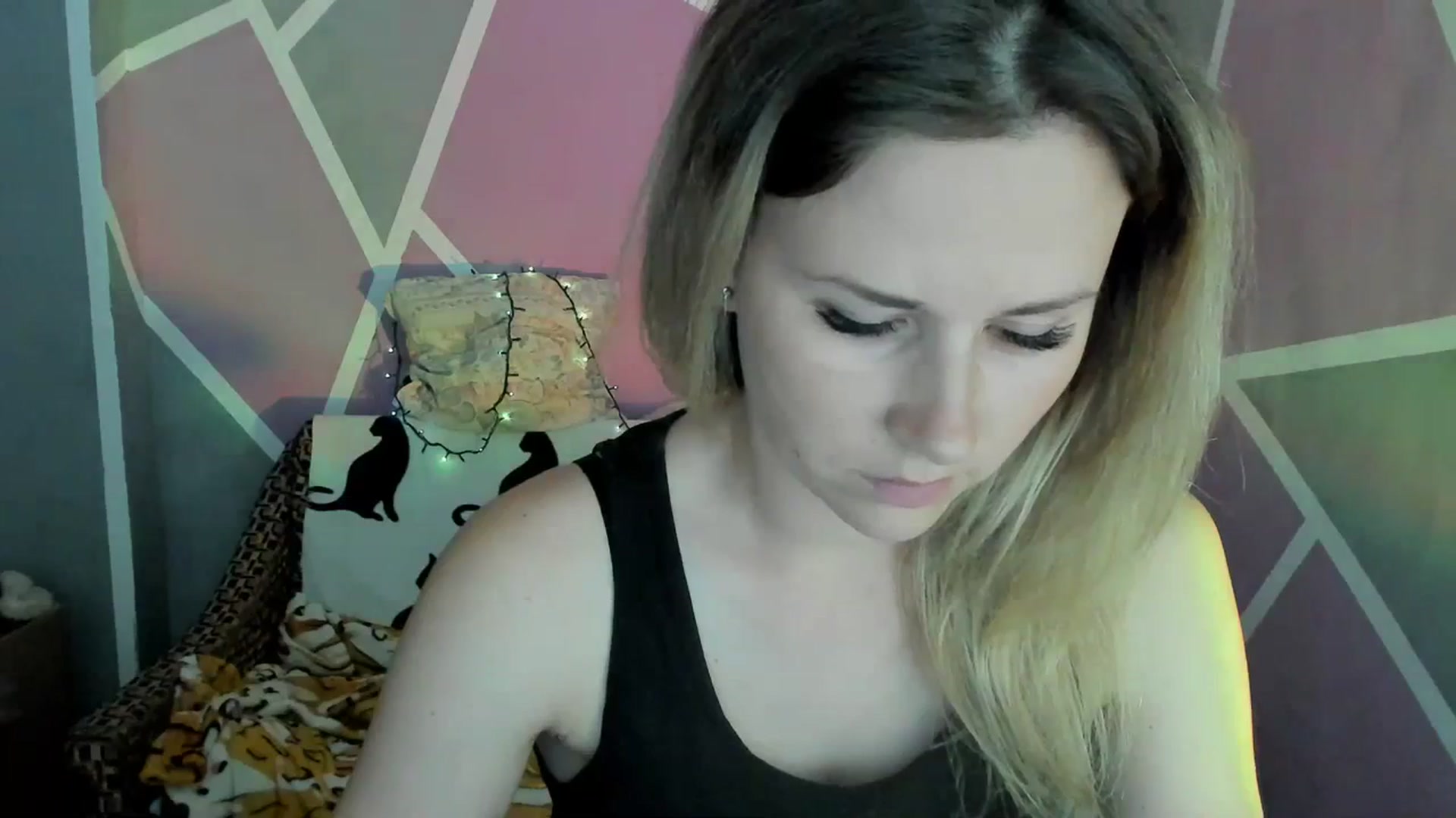 Gallery image thumbnail from UkrBeauty's myfreecams stream on, 07/05/2023, 16:52 image 16 of 20