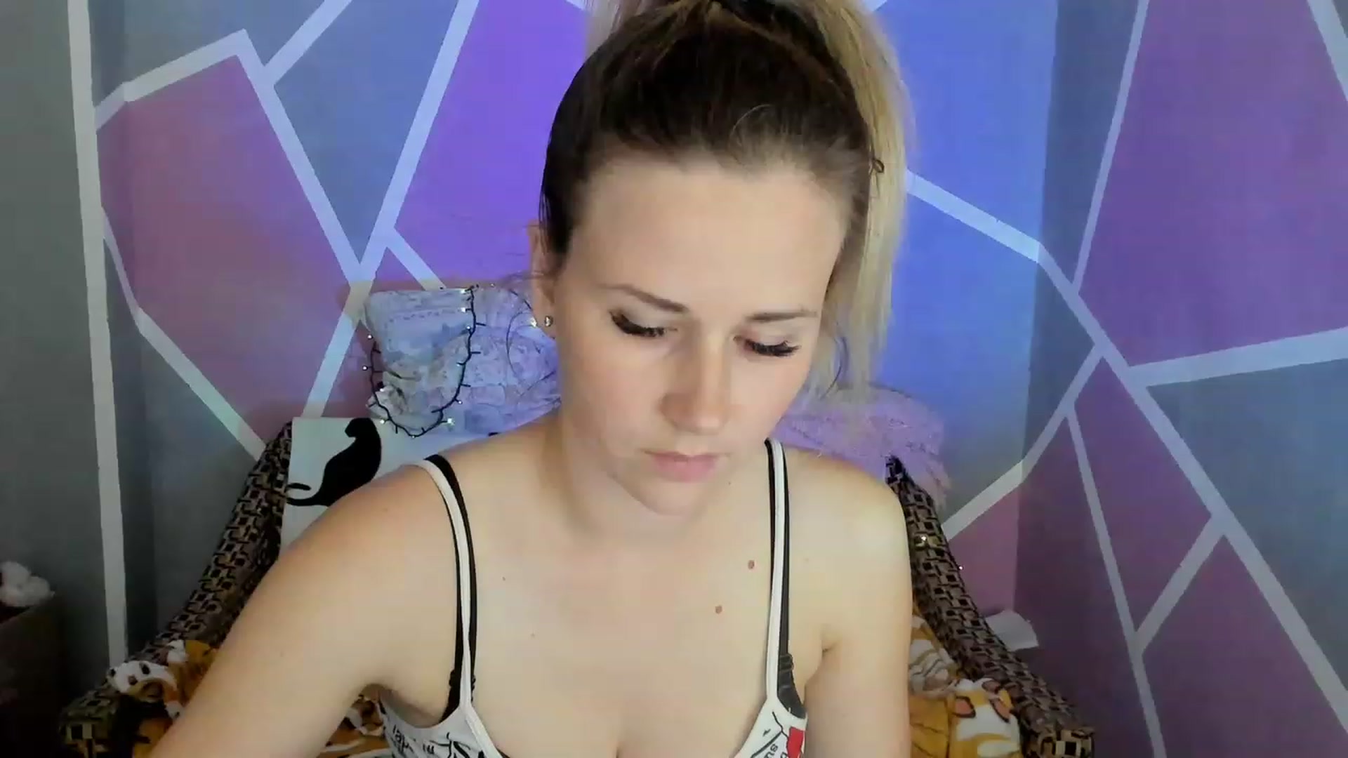 Gallery image thumbnail from UkrBeauty's myfreecams stream on, 07/10/2023, 16:19 image 15 of 20