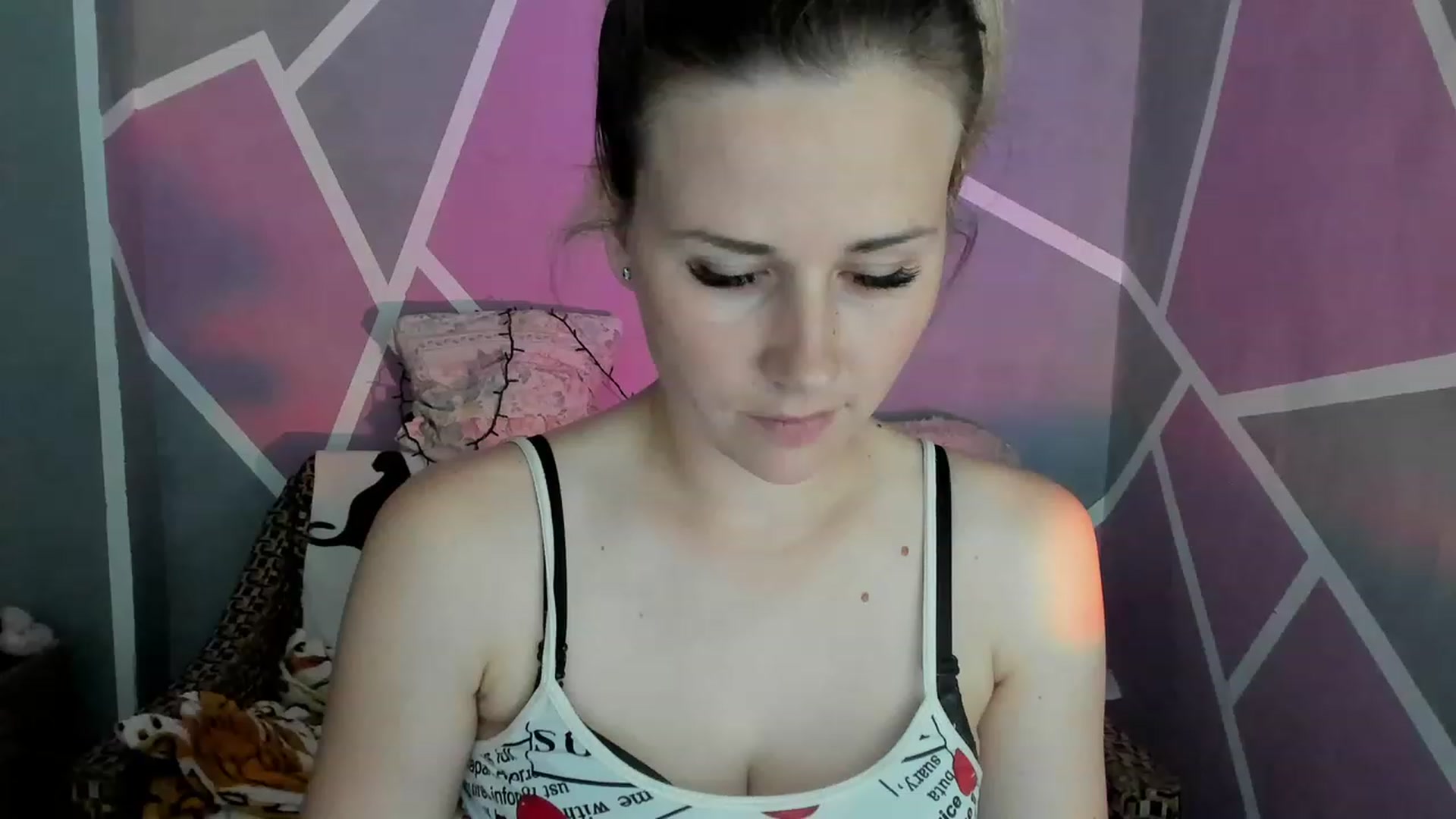 Gallery image thumbnail from UkrBeauty's myfreecams stream on, 07/10/2023, 16:19 image 12 of 20