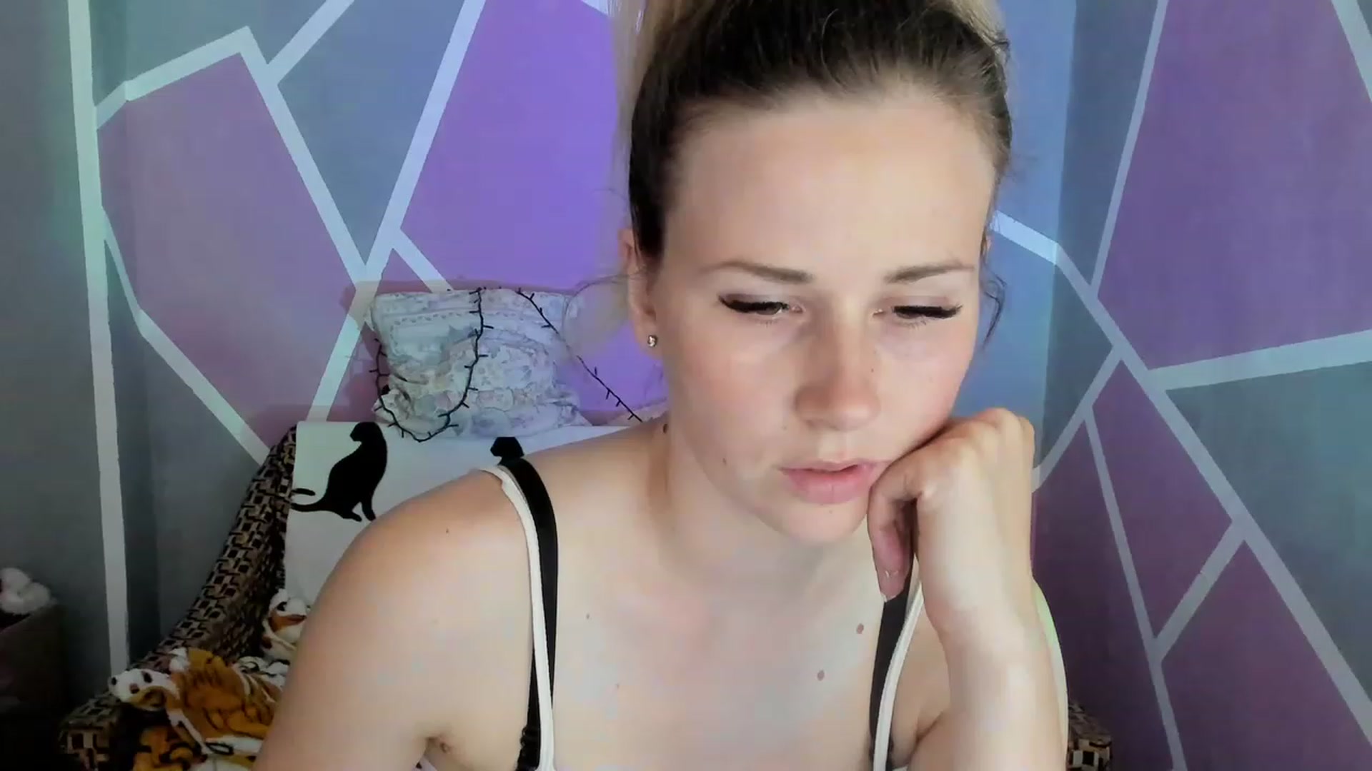 Gallery image thumbnail from UkrBeauty's myfreecams stream on, 07/10/2023, 16:19 image 3 of 20