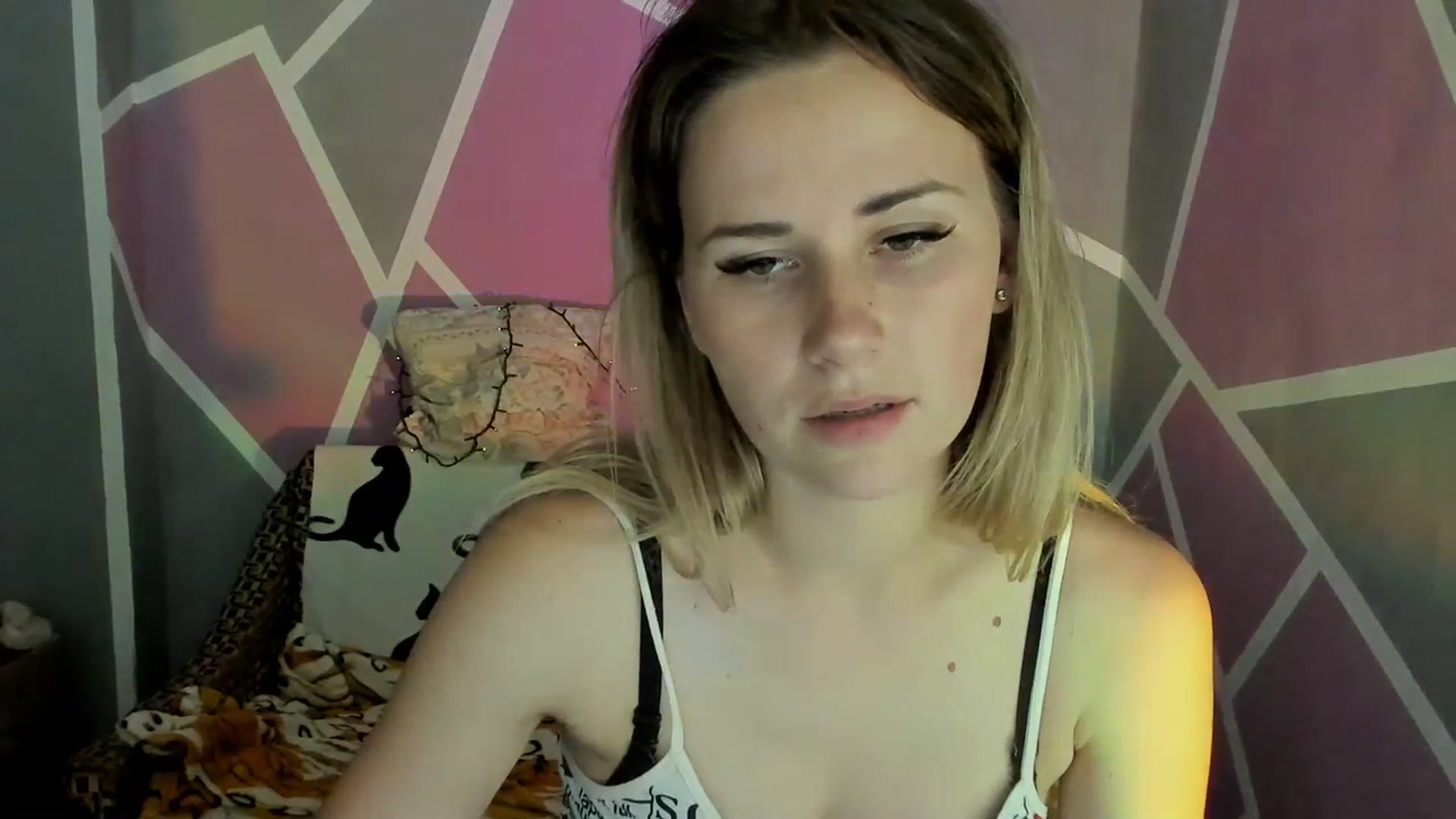 Gallery image thumbnail from UkrBeauty's myfreecams stream on, 07/13/2023, 13:52 image 4 of 20
