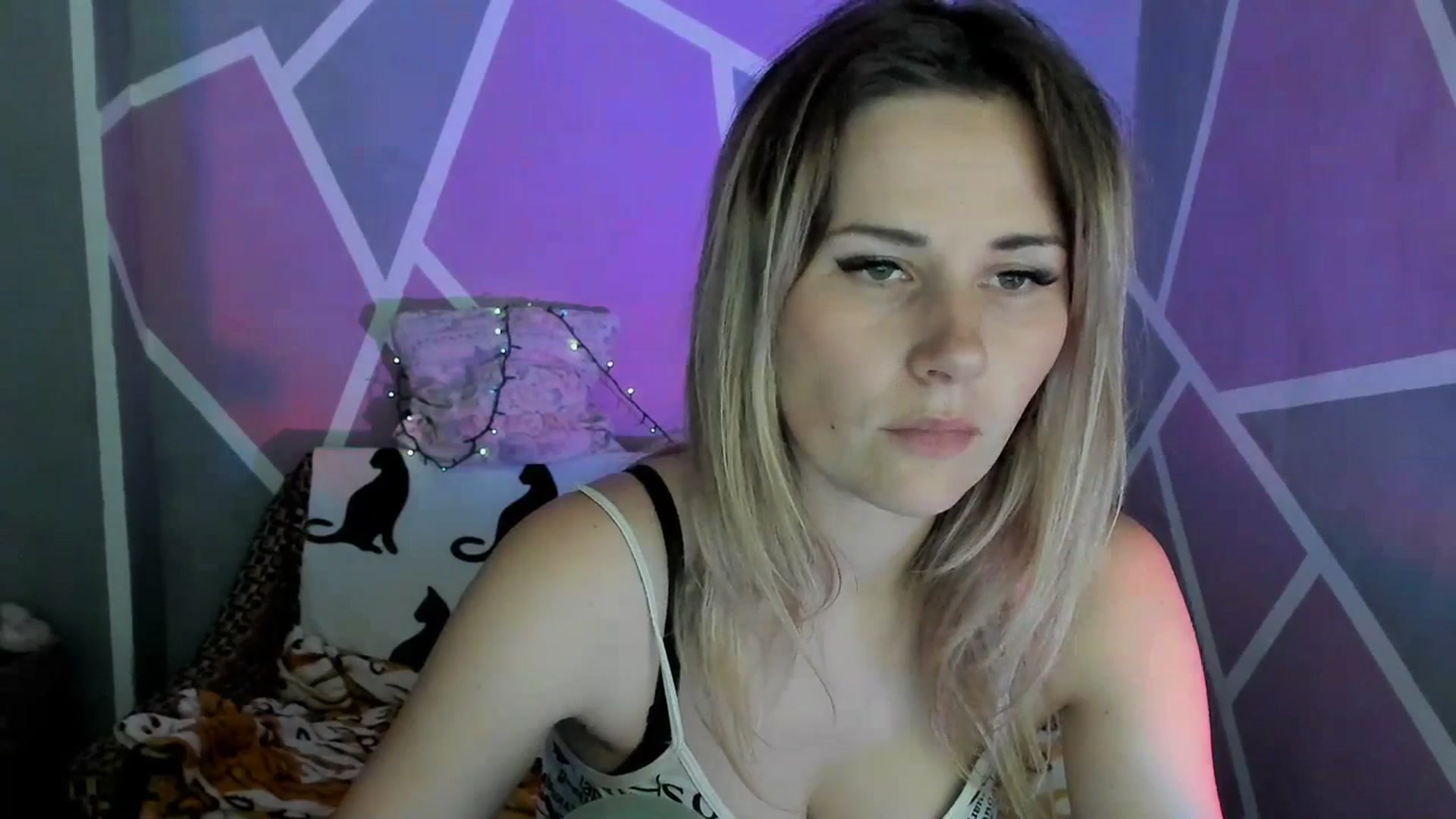 Gallery image thumbnail from UkrBeauty's myfreecams stream on, 07/13/2023, 13:52 image 18 of 20