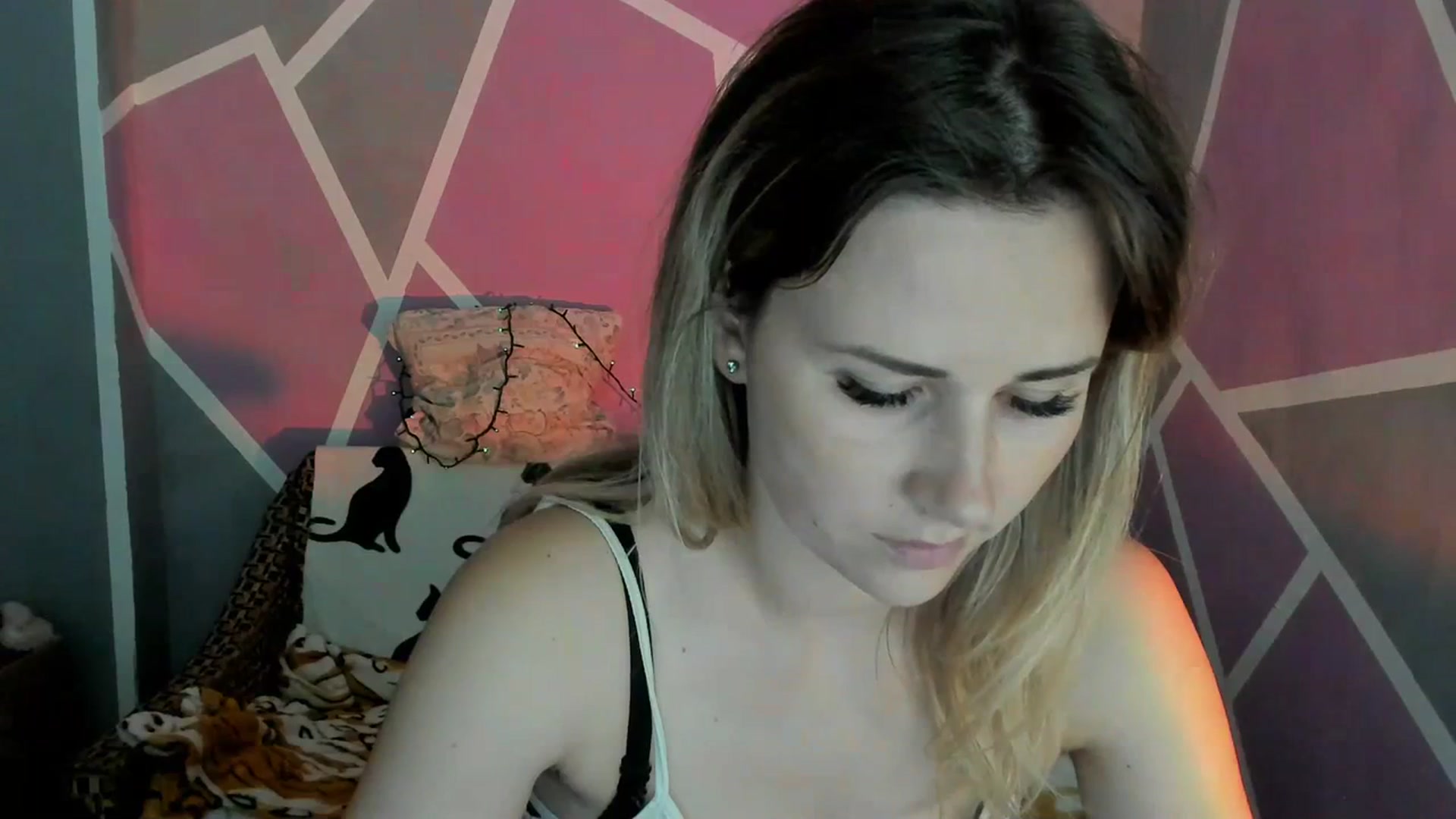 Gallery image thumbnail from UkrBeauty's myfreecams stream on, 07/13/2023, 13:52 image 8 of 20