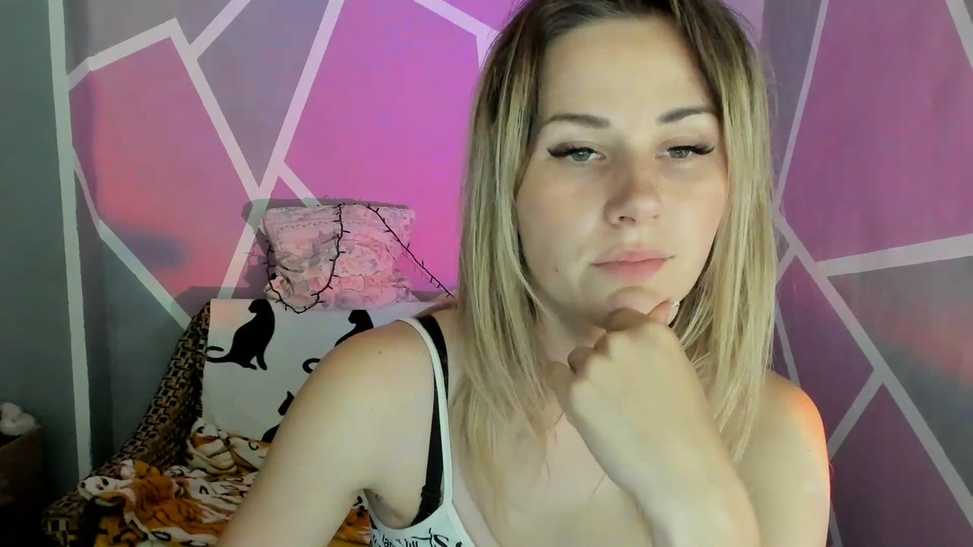 Gallery image thumbnail from UkrBeauty's myfreecams stream on, 07/13/2023, 13:52 image 20 of 20