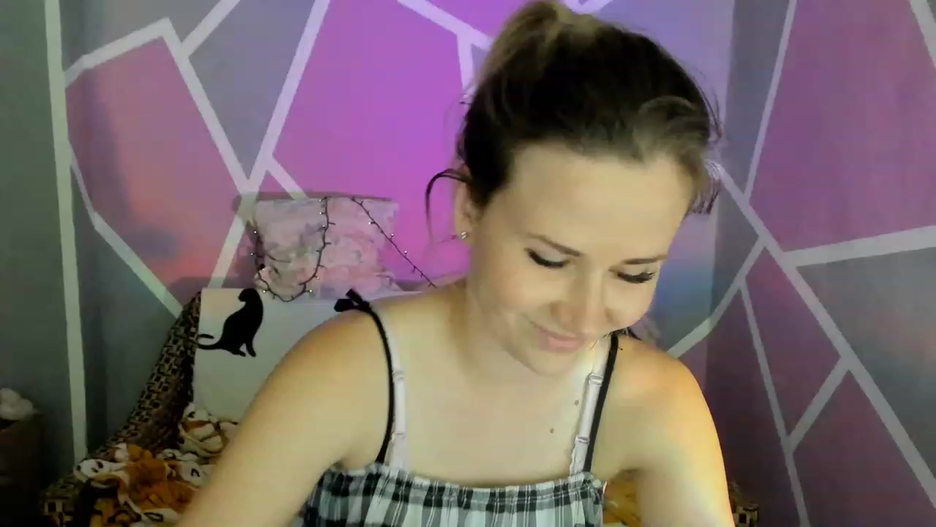 Gallery image thumbnail from UkrBeauty's myfreecams stream on, 07/14/2023, 15:48 image 14 of 20