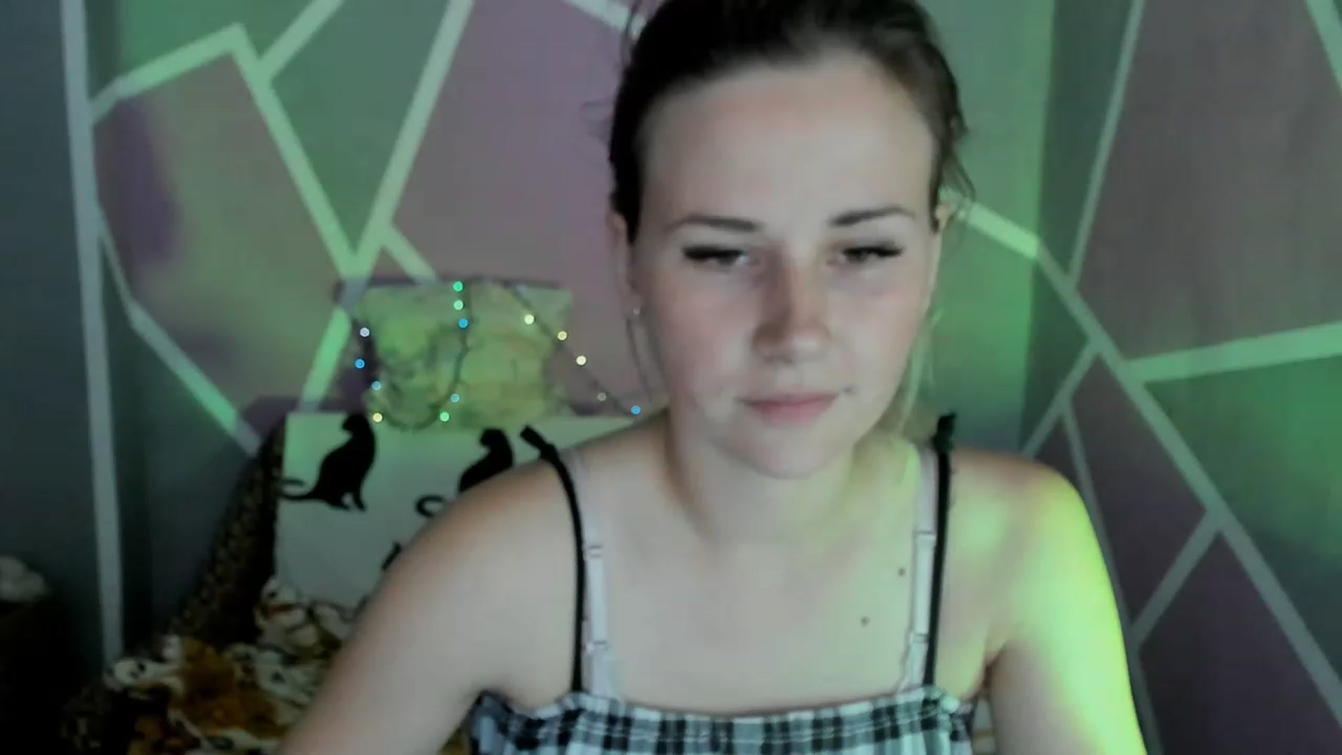 Gallery image thumbnail from UkrBeauty's myfreecams stream on, 07/14/2023, 15:48 image 17 of 20