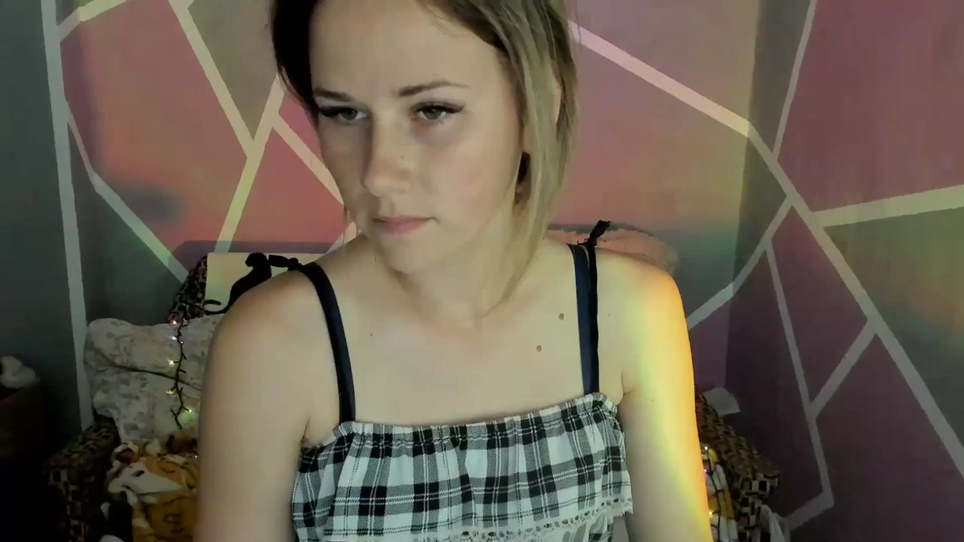 Gallery image thumbnail from UkrBeauty's myfreecams stream on, 07/17/2023, 14:36 image 6 of 20