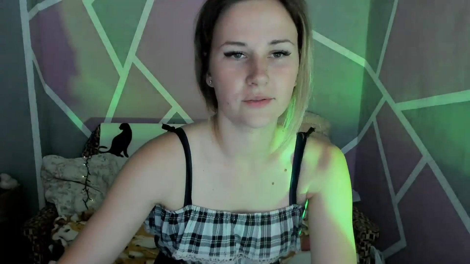 Gallery image thumbnail from UkrBeauty's myfreecams stream on, 07/17/2023, 14:36 image 10 of 20