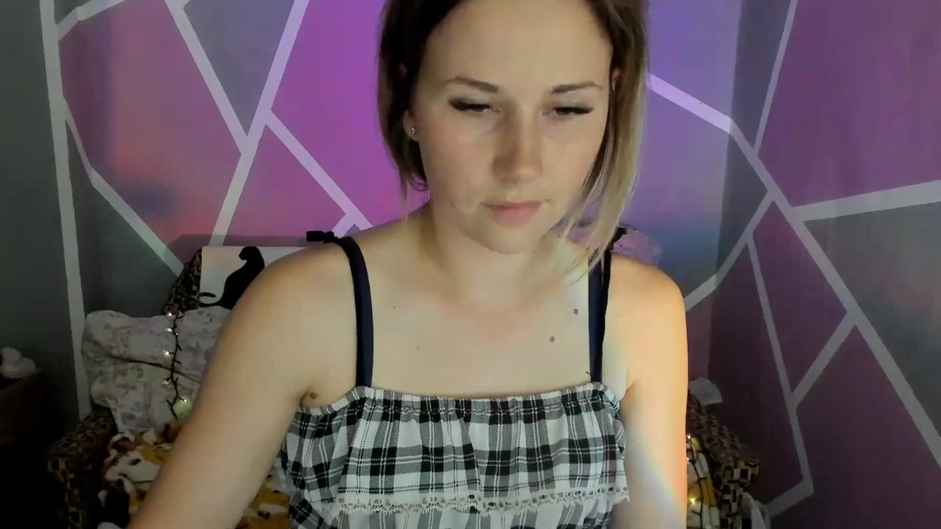 Gallery image thumbnail from UkrBeauty's myfreecams stream on, 07/17/2023, 14:36 image 3 of 20