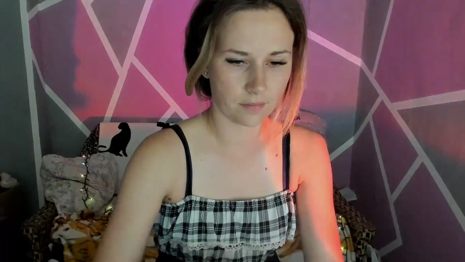 Gallery image thumbnail from UkrBeauty's myfreecams stream on, 07/17/2023, 14:36 image 20 of 20