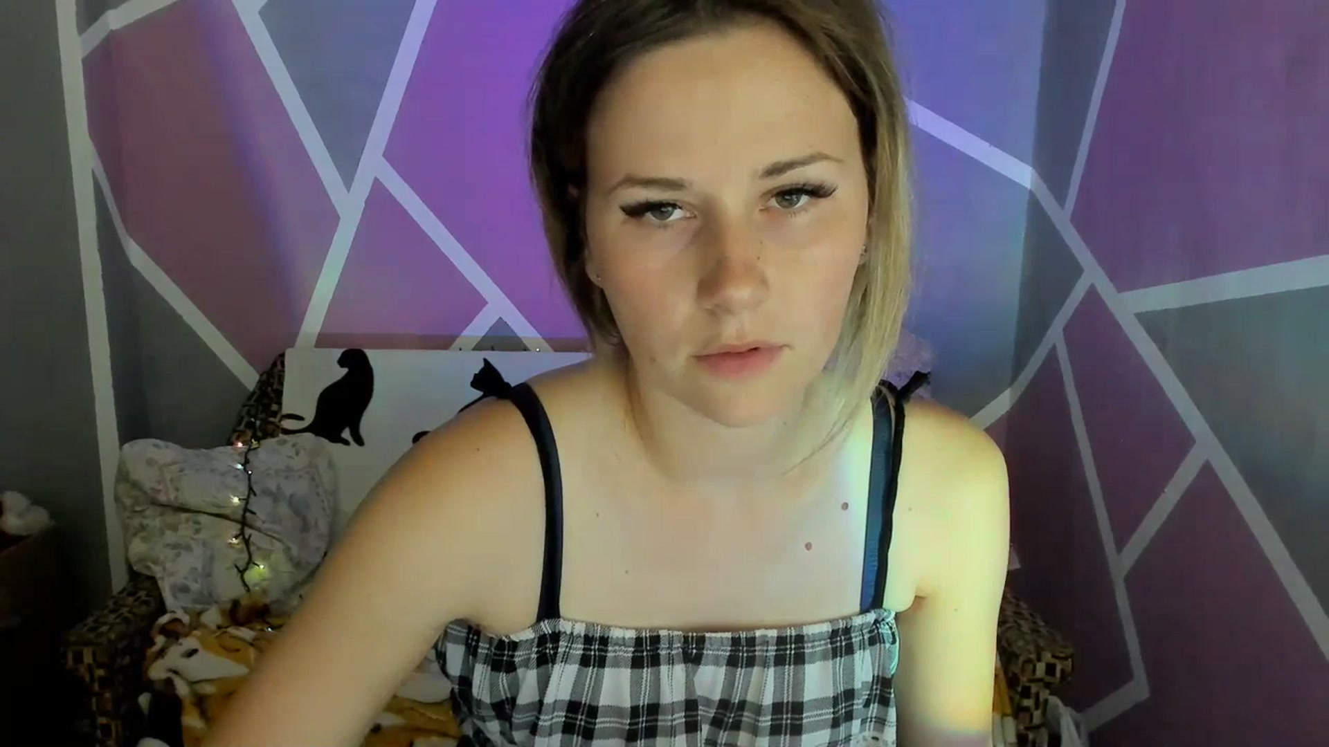 Gallery image thumbnail from UkrBeauty's myfreecams stream on, 07/17/2023, 14:36 image 8 of 20