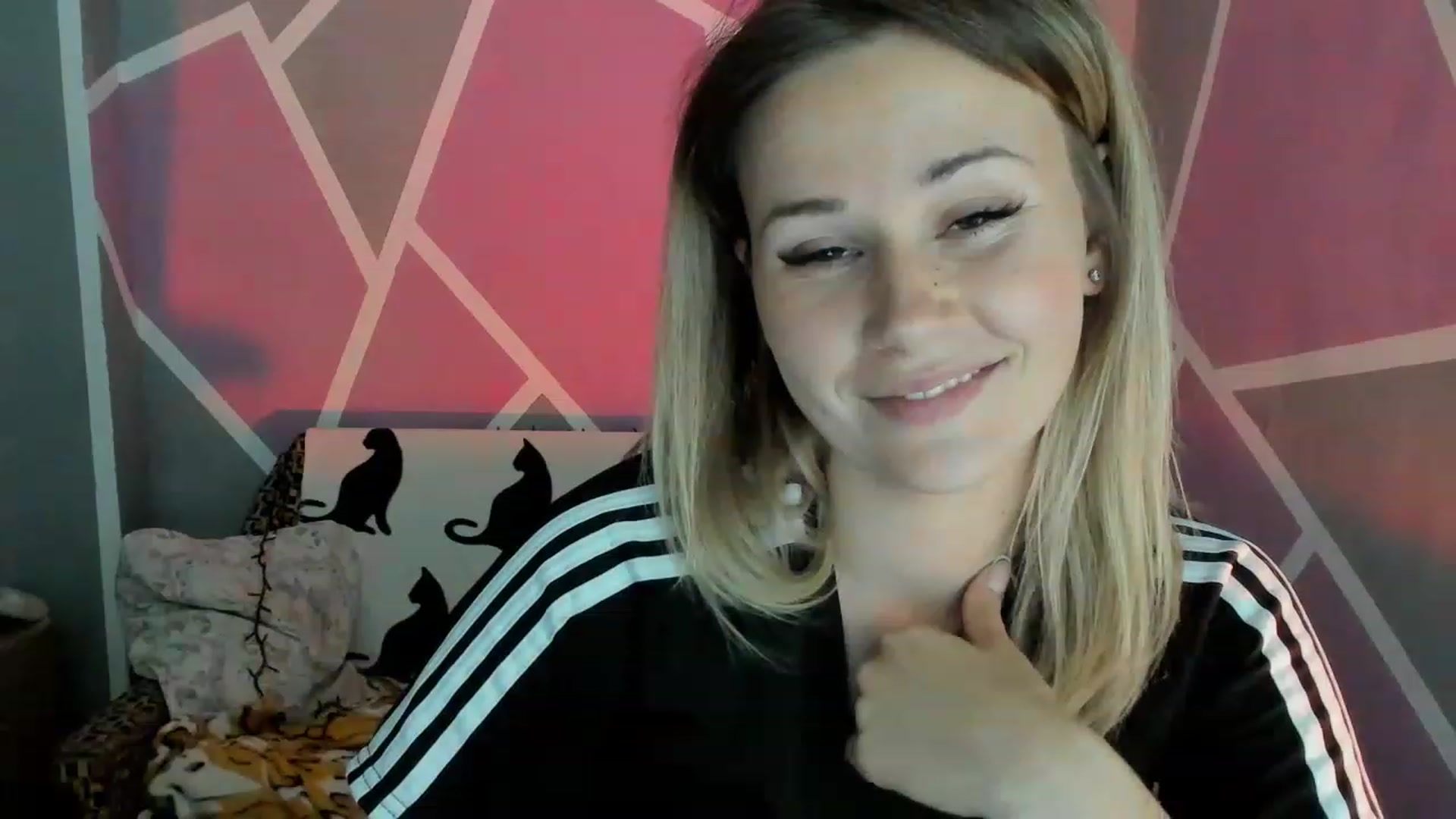 Gallery image thumbnail from UkrBeauty's myfreecams stream on, 07/21/2023, 15:51 image 8 of 20