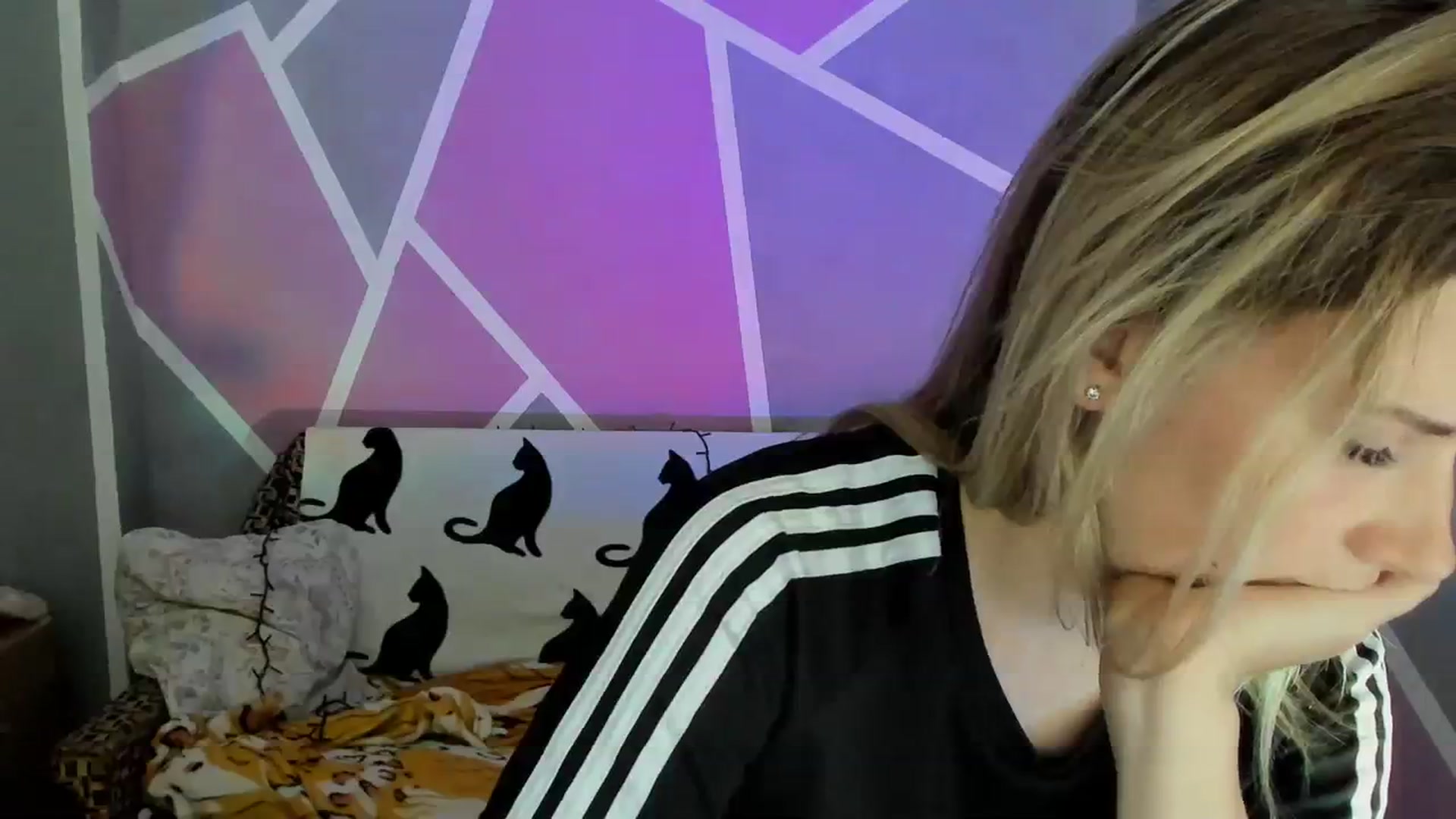 Gallery image thumbnail from UkrBeauty's myfreecams stream on, 07/23/2023, 14:57 image 8 of 20