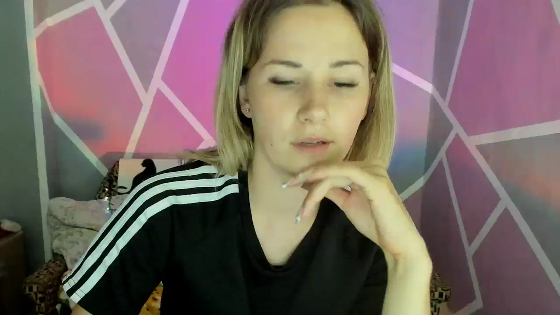 Gallery image thumbnail from UkrBeauty's myfreecams stream on, 07/25/2023, 15:09 image 2 of 20