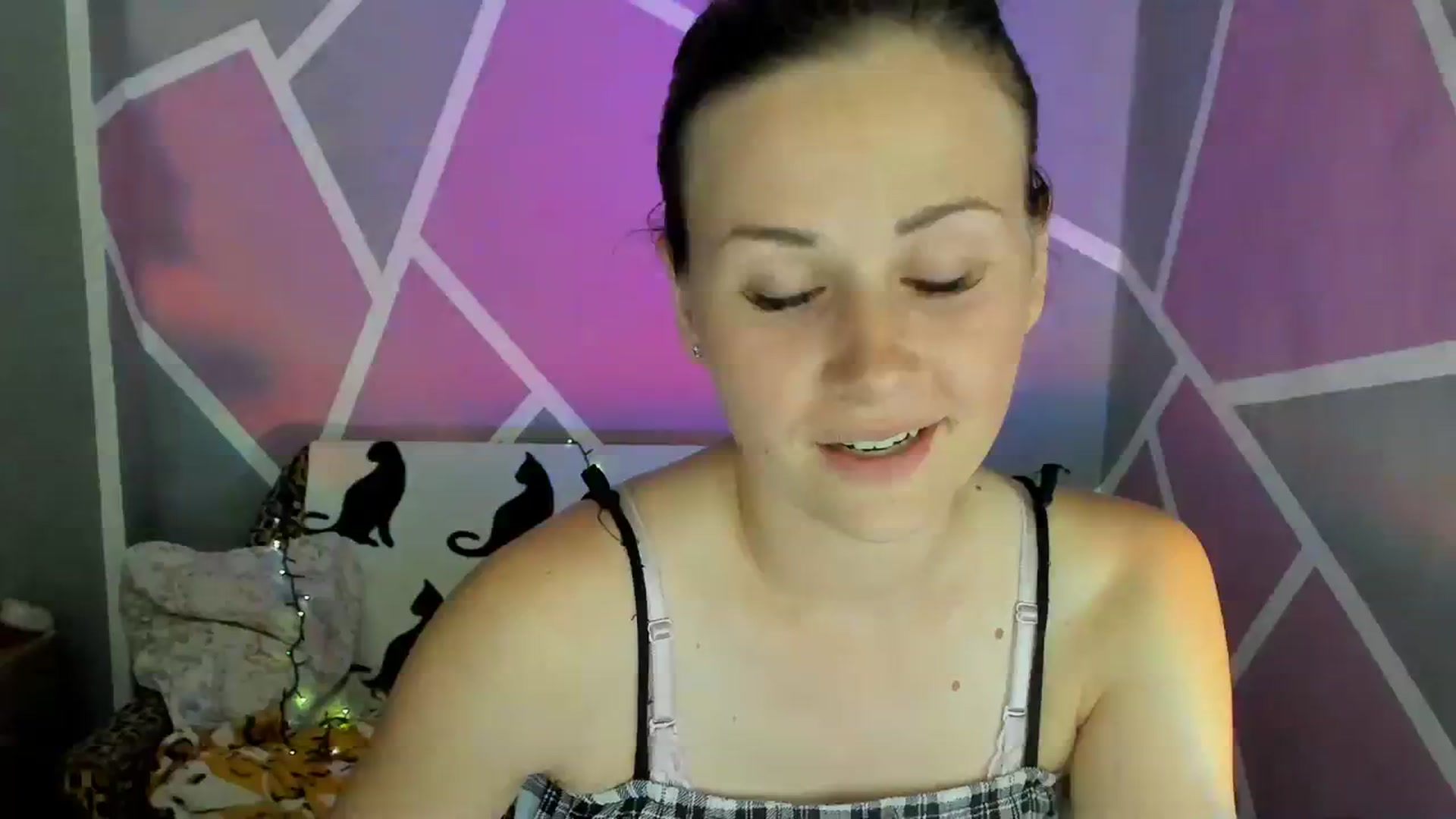 Gallery image thumbnail from UkrBeauty's myfreecams stream on, 07/30/2023, 15:17 image 15 of 20