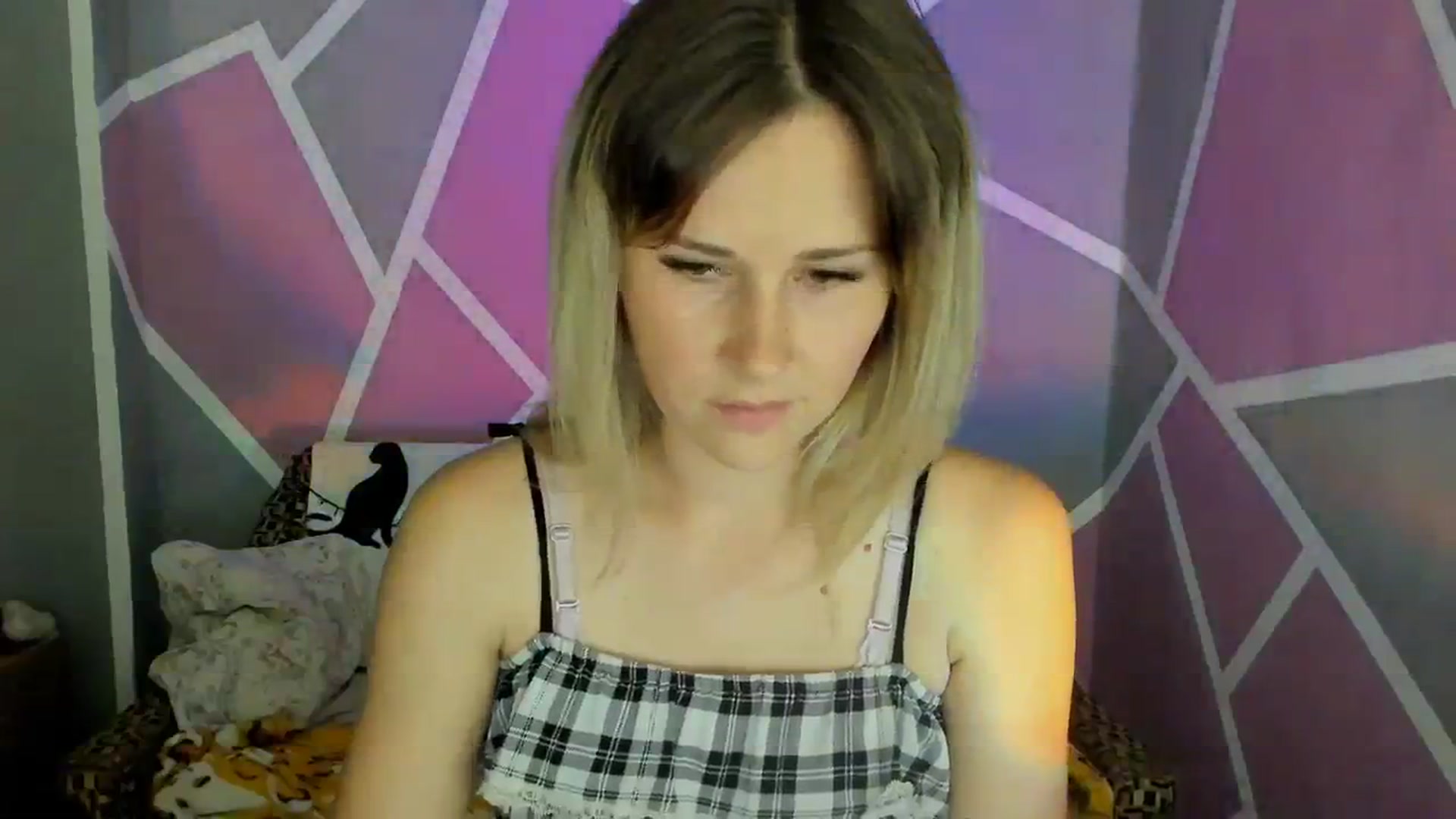 Gallery image thumbnail from UkrBeauty's myfreecams stream on, 08/01/2023, 17:13 image 17 of 20