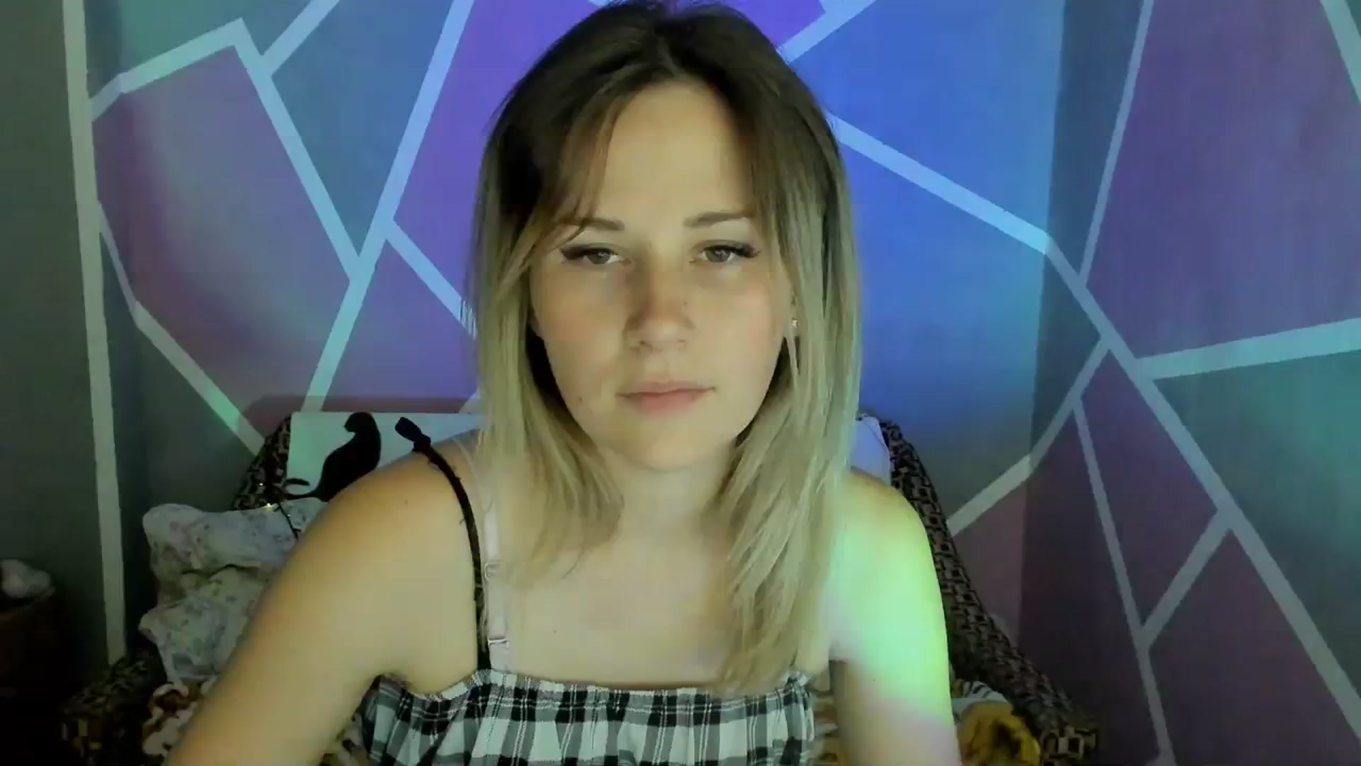 Gallery image thumbnail from UkrBeauty's myfreecams stream on, 08/01/2023, 17:13 image 1 of 20