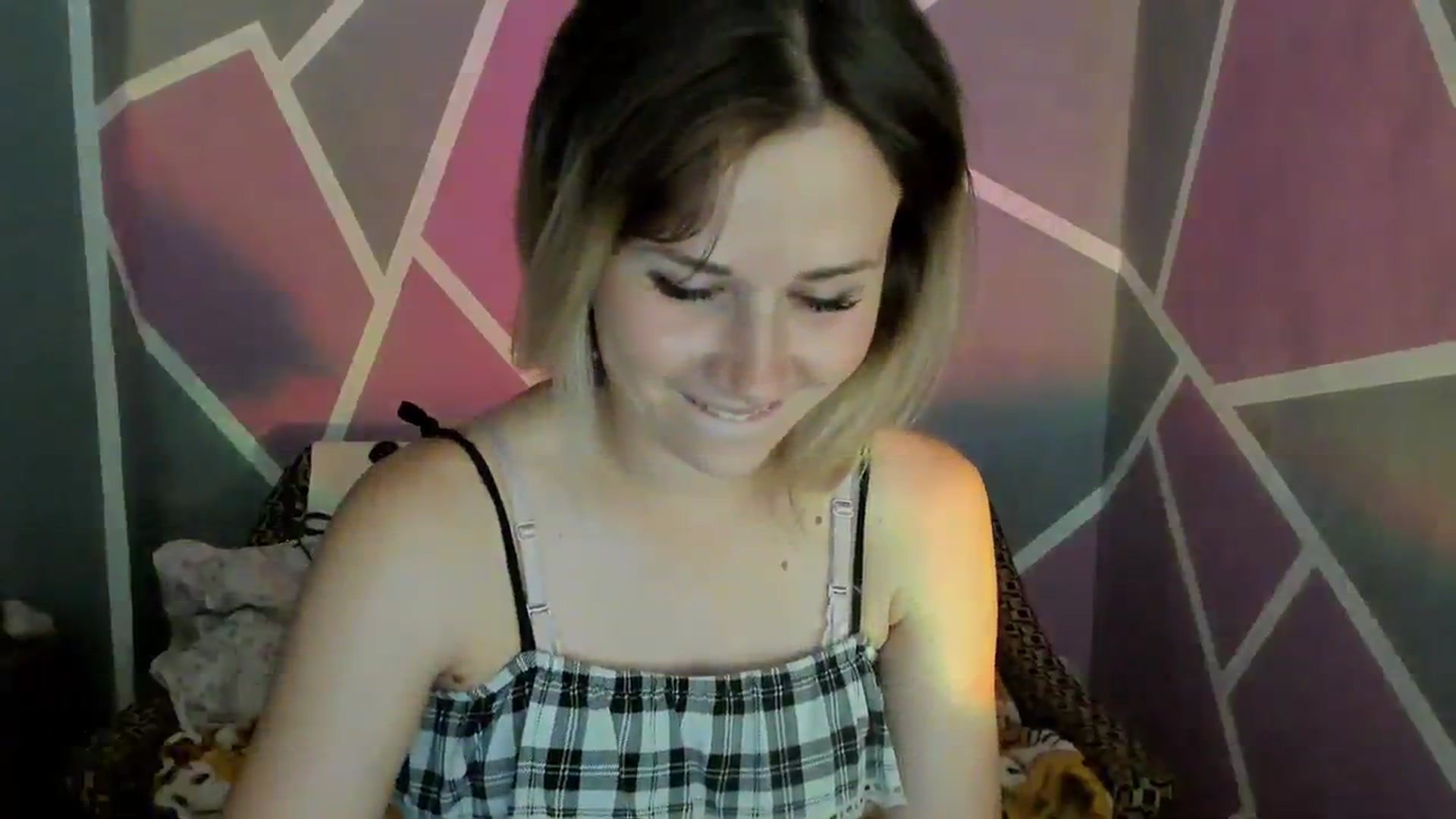 Gallery image thumbnail from UkrBeauty's myfreecams stream on, 08/01/2023, 17:13 image 4 of 20