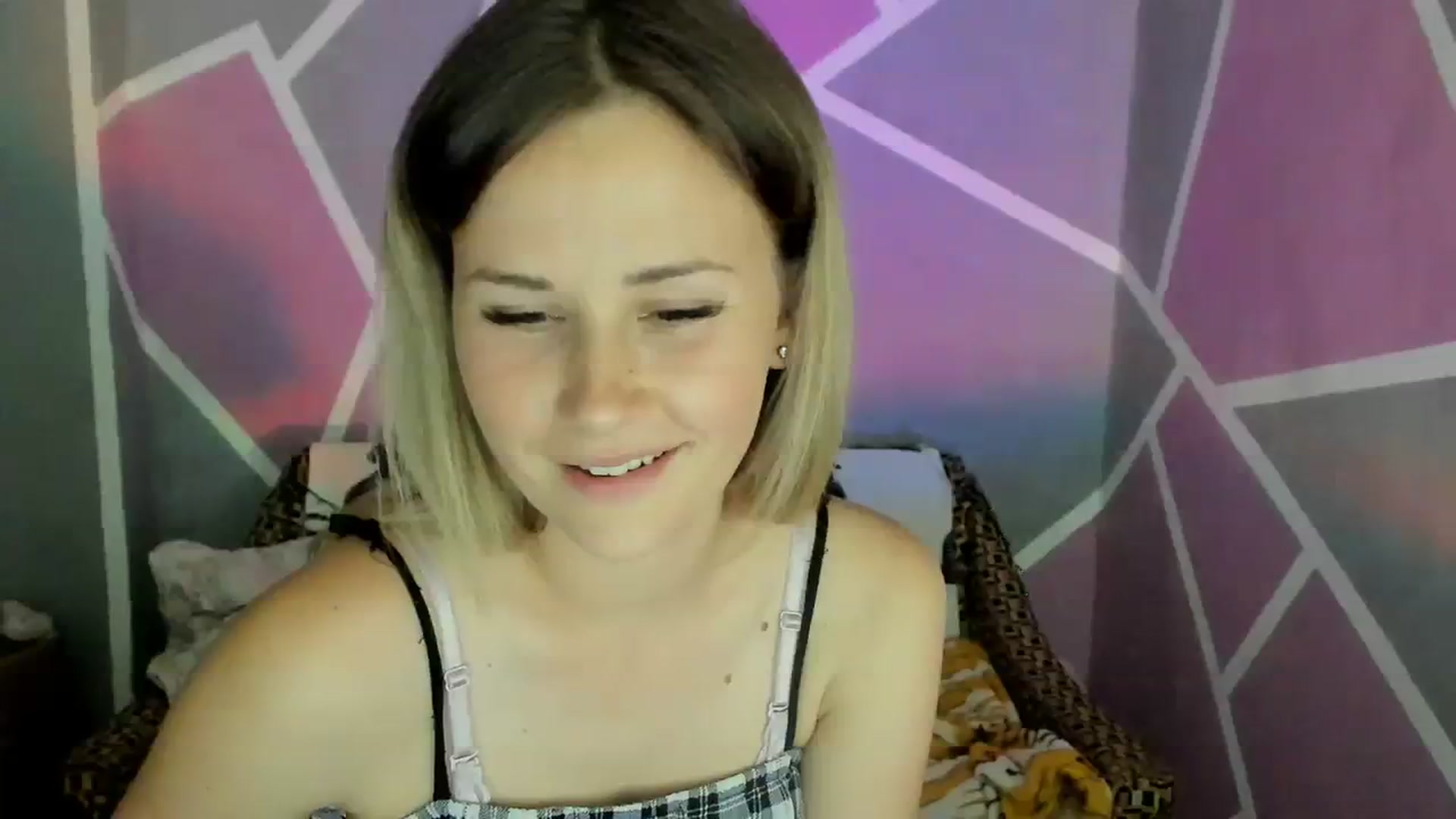 Gallery image thumbnail from UkrBeauty's myfreecams stream on, 08/01/2023, 17:13 image 15 of 20