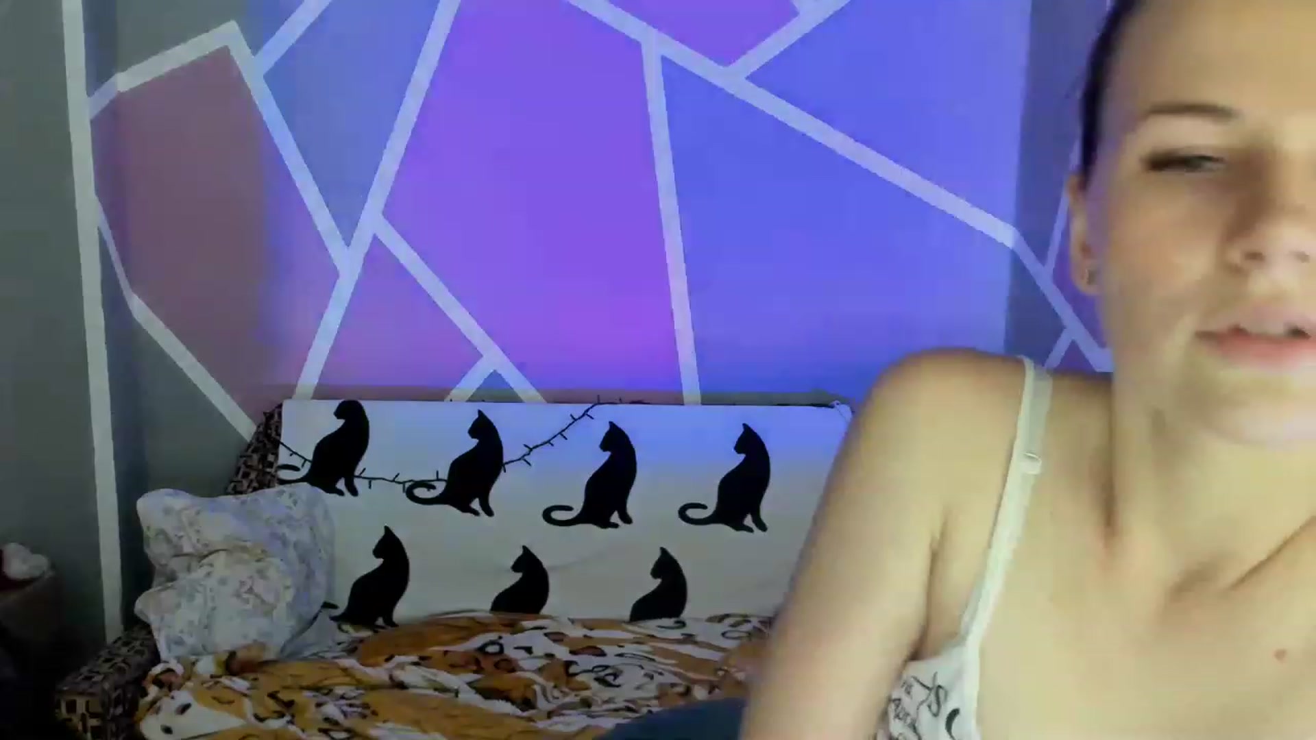 Gallery image thumbnail from UkrBeauty's myfreecams stream on, 08/03/2023, 16:58 image 9 of 20