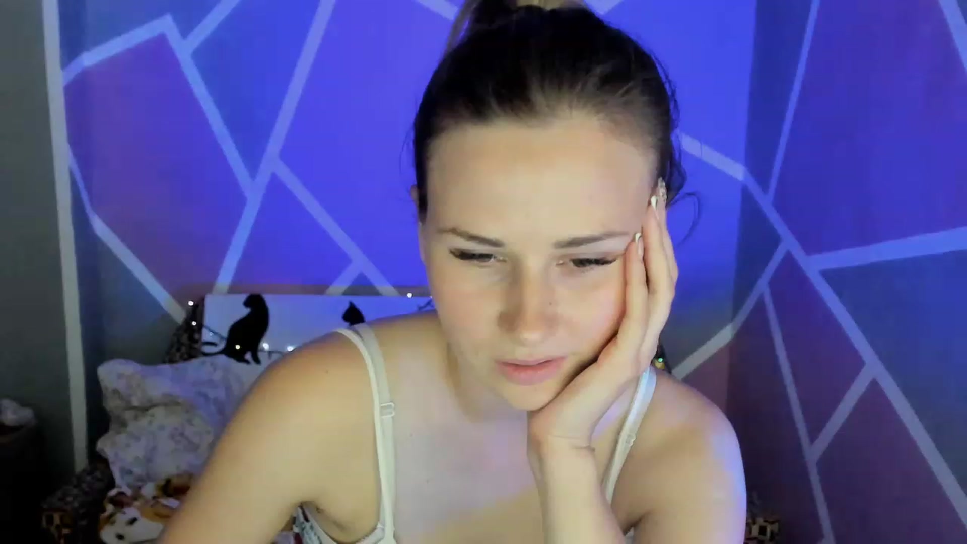 Gallery image thumbnail from UkrBeauty's myfreecams stream on, 08/03/2023, 16:58 image 8 of 20