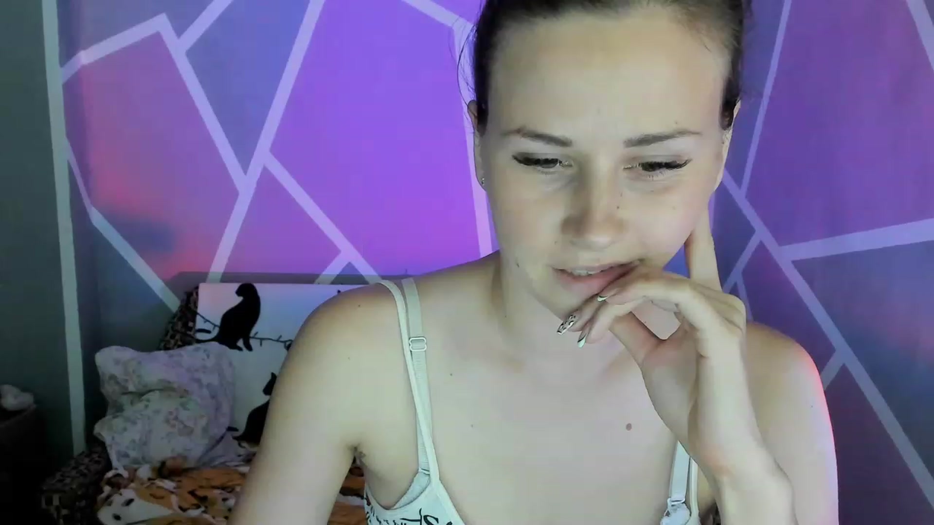 Gallery image thumbnail from UkrBeauty's myfreecams stream on, 08/03/2023, 16:58 image 17 of 20