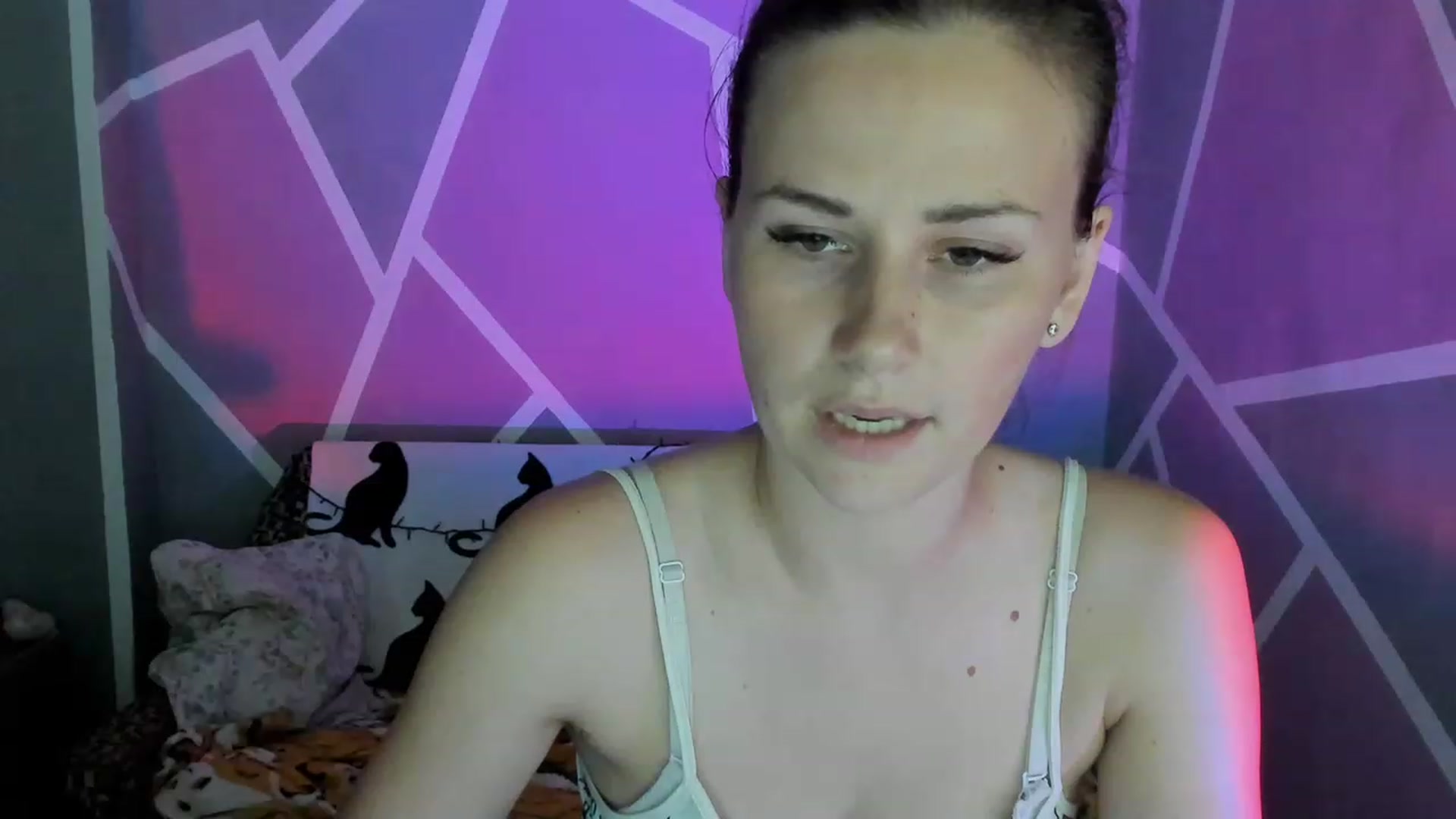 Gallery image thumbnail from UkrBeauty's myfreecams stream on, 08/03/2023, 16:58 image 16 of 20