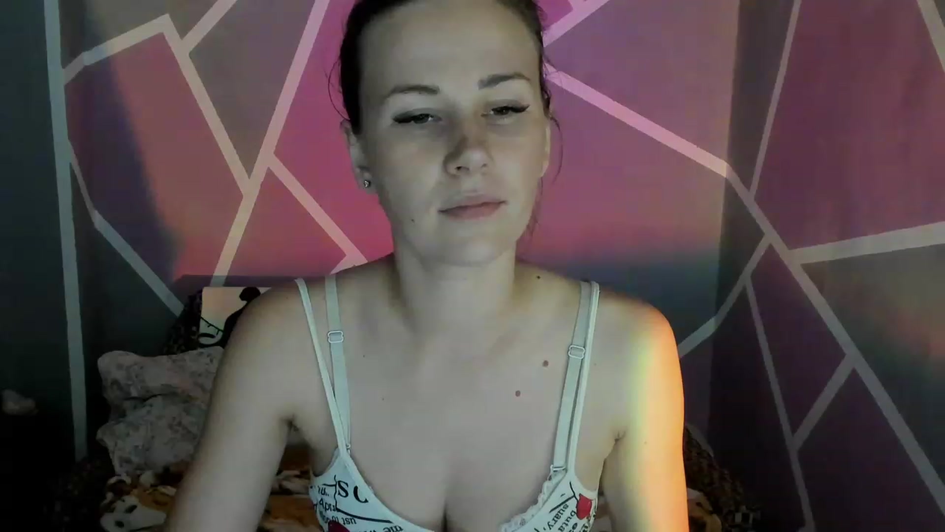 Gallery image thumbnail from UkrBeauty's myfreecams stream on, 08/03/2023, 16:58 image 13 of 20