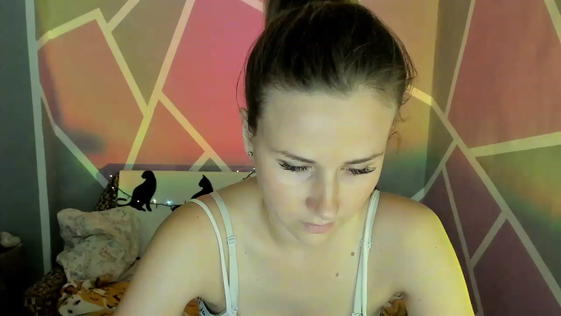 Gallery image thumbnail from UkrBeauty's myfreecams stream on, 08/03/2023, 16:58 image 12 of 20