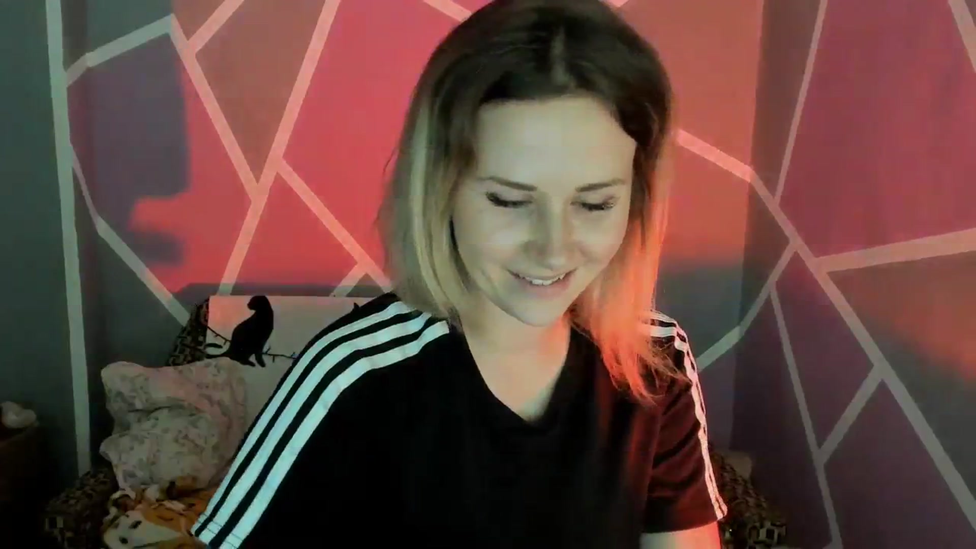Gallery image thumbnail from UkrBeauty's myfreecams stream on, 08/04/2023, 14:39 image 13 of 20