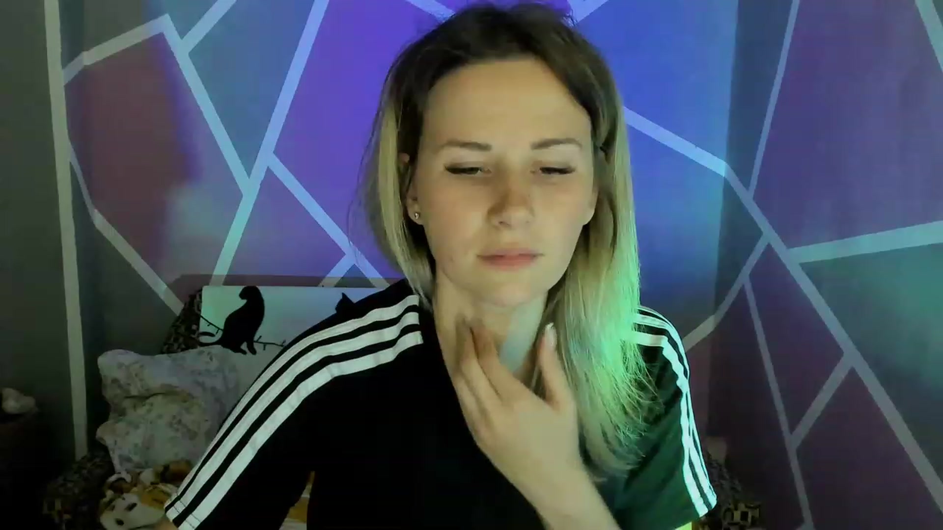 Gallery image thumbnail from UkrBeauty's myfreecams stream on, 08/04/2023, 16:46 image 3 of 20