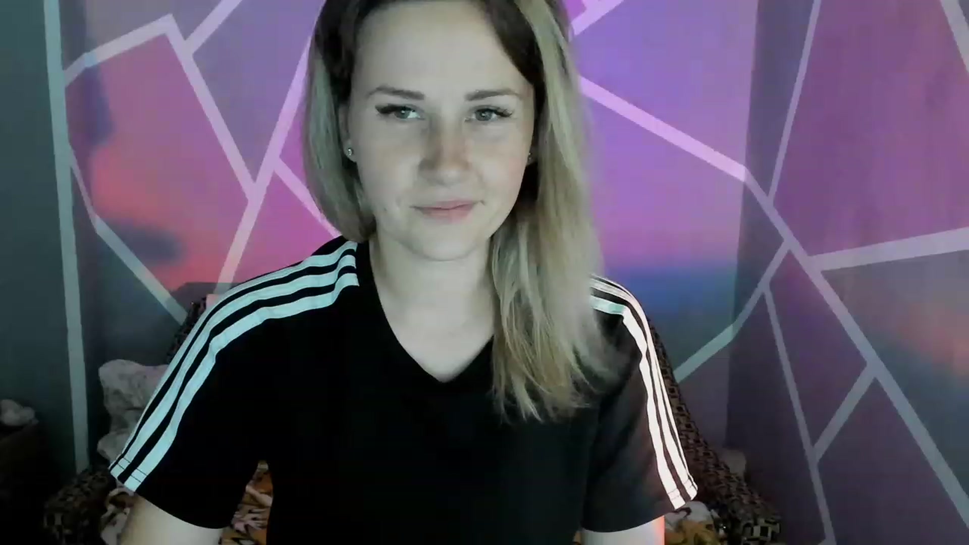 Gallery image thumbnail from UkrBeauty's myfreecams stream on, 08/04/2023, 16:46 image 8 of 20