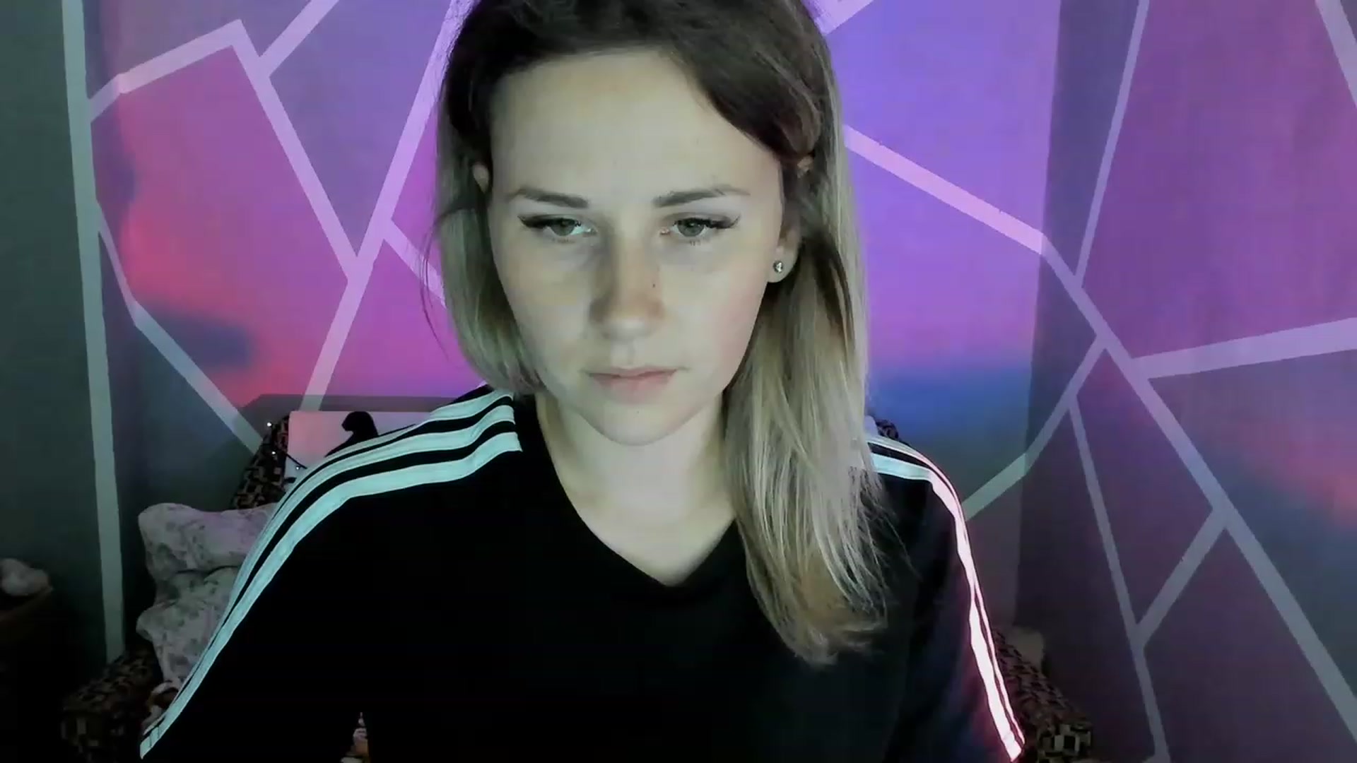 Gallery image thumbnail from UkrBeauty's myfreecams stream on, 08/04/2023, 16:46 image 16 of 20