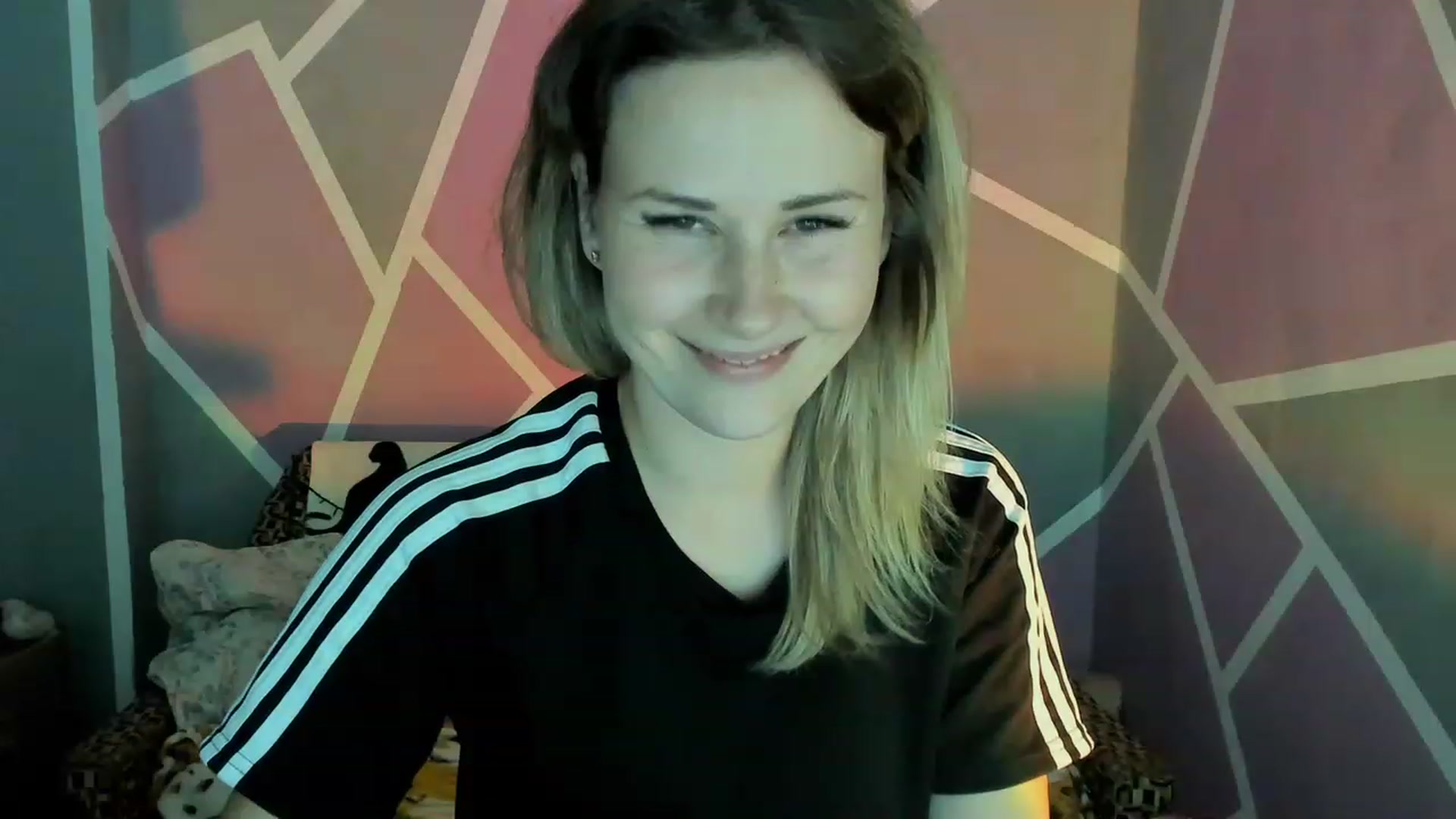 Gallery image thumbnail from UkrBeauty's myfreecams stream on, 08/04/2023, 16:46 image 14 of 20