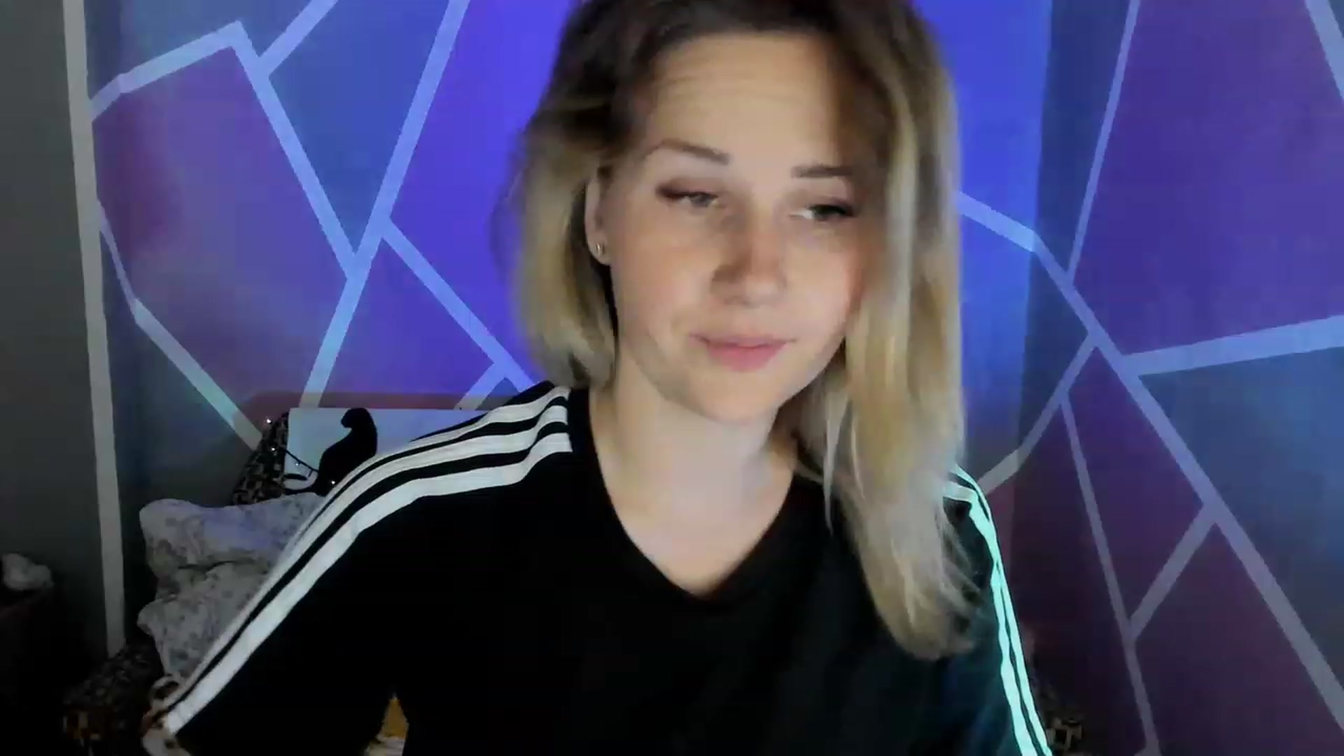 Gallery image thumbnail from UkrBeauty's myfreecams stream on, 08/04/2023, 16:46 image 5 of 20