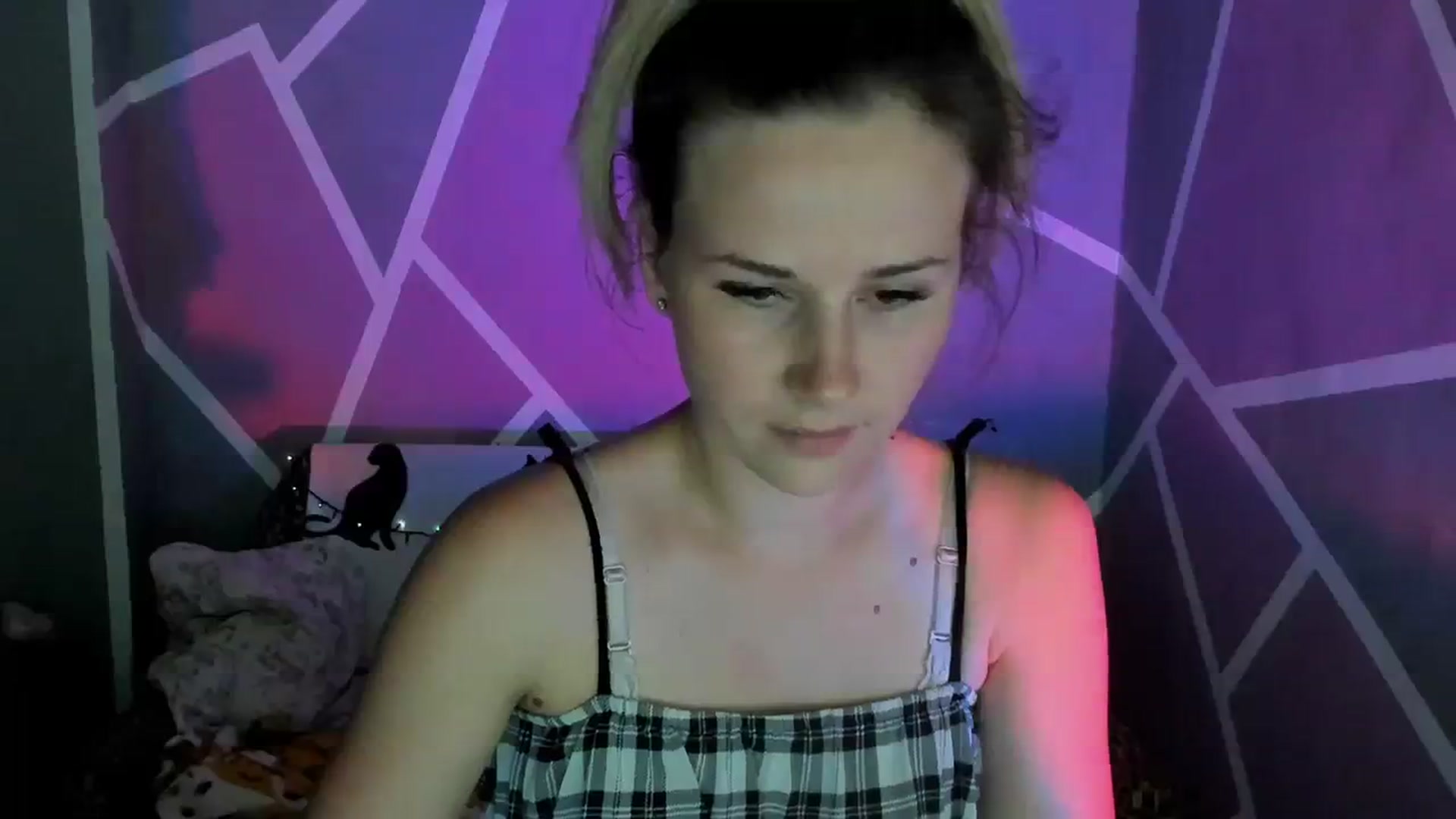 Gallery image thumbnail from UkrBeauty's myfreecams stream on, 08/05/2023, 19:35 image 18 of 20