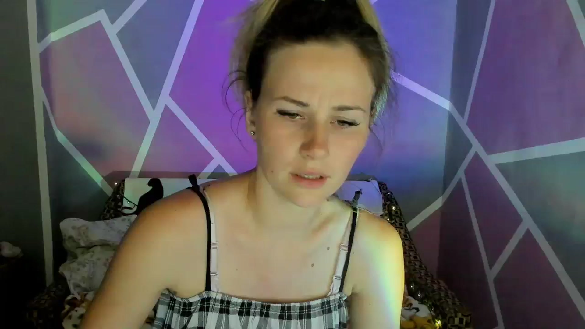 Gallery image thumbnail from UkrBeauty's myfreecams stream on, 08/05/2023, 19:35 image 11 of 20
