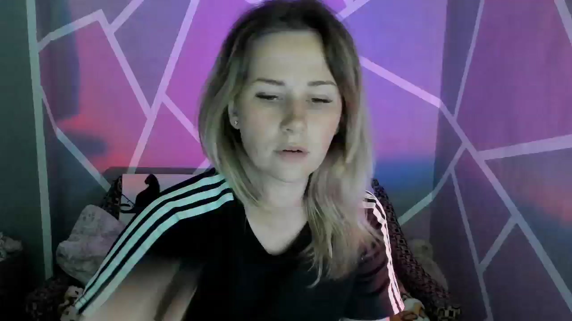 Gallery image thumbnail from UkrBeauty's myfreecams stream on, 08/07/2023, 16:33 image 12 of 20