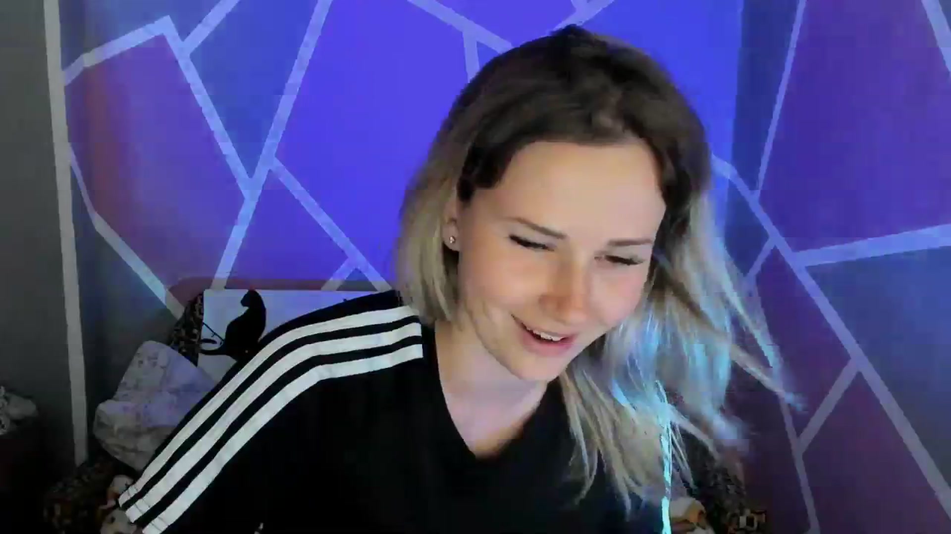 Gallery image thumbnail from UkrBeauty's myfreecams stream on, 08/07/2023, 16:33 image 9 of 20