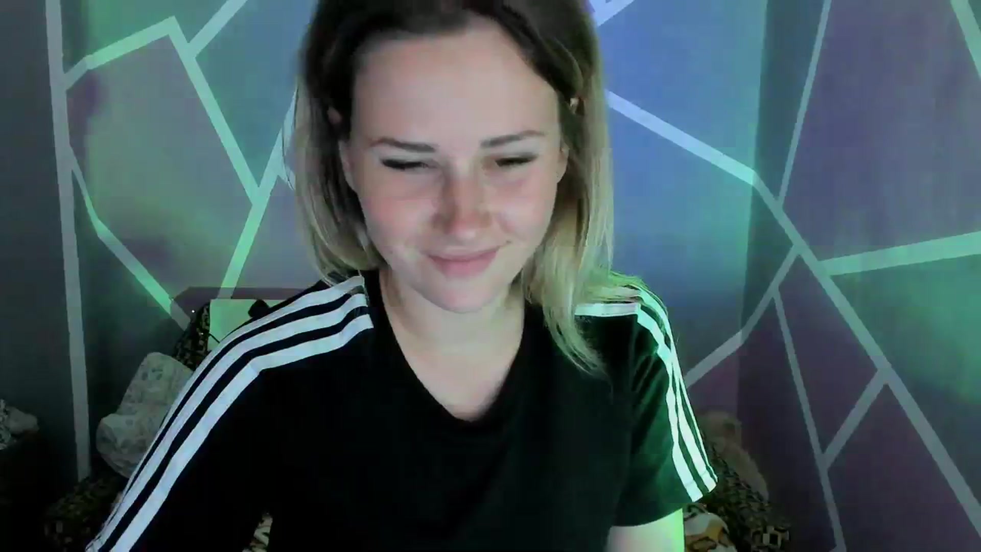 Gallery image thumbnail from UkrBeauty's myfreecams stream on, 08/07/2023, 16:33 image 15 of 20