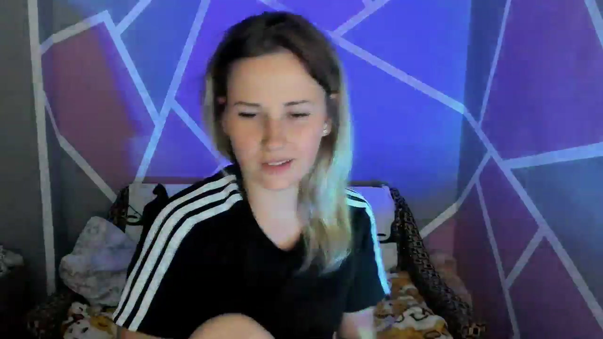 Gallery image thumbnail from UkrBeauty's myfreecams stream on, 08/07/2023, 16:33 image 18 of 20