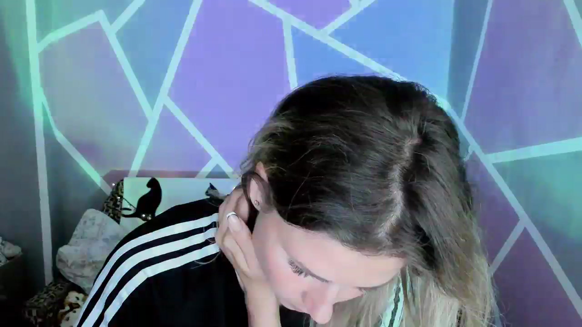 Gallery image thumbnail from UkrBeauty's myfreecams stream on, 08/07/2023, 16:33 image 14 of 20