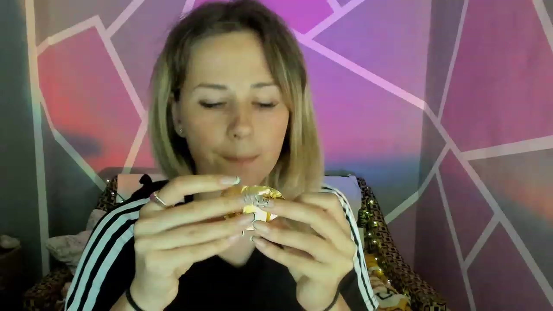 Gallery image thumbnail from UkrBeauty's myfreecams stream on, 08/07/2023, 21:05 image 14 of 20