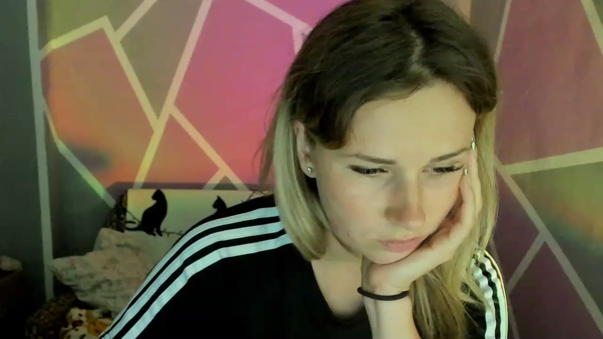 Gallery image thumbnail from UkrBeauty's myfreecams stream on, 08/07/2023, 21:05 image 5 of 20