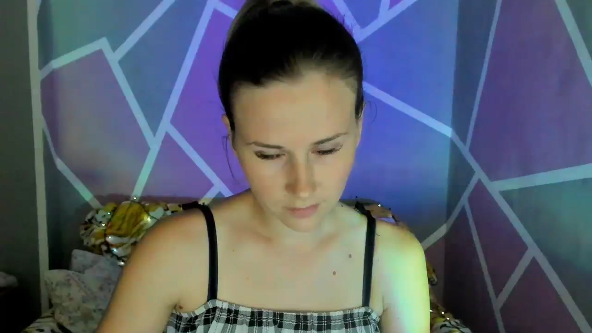 Gallery image thumbnail from UkrBeauty's myfreecams stream on, 08/10/2023, 15:37 image 11 of 20