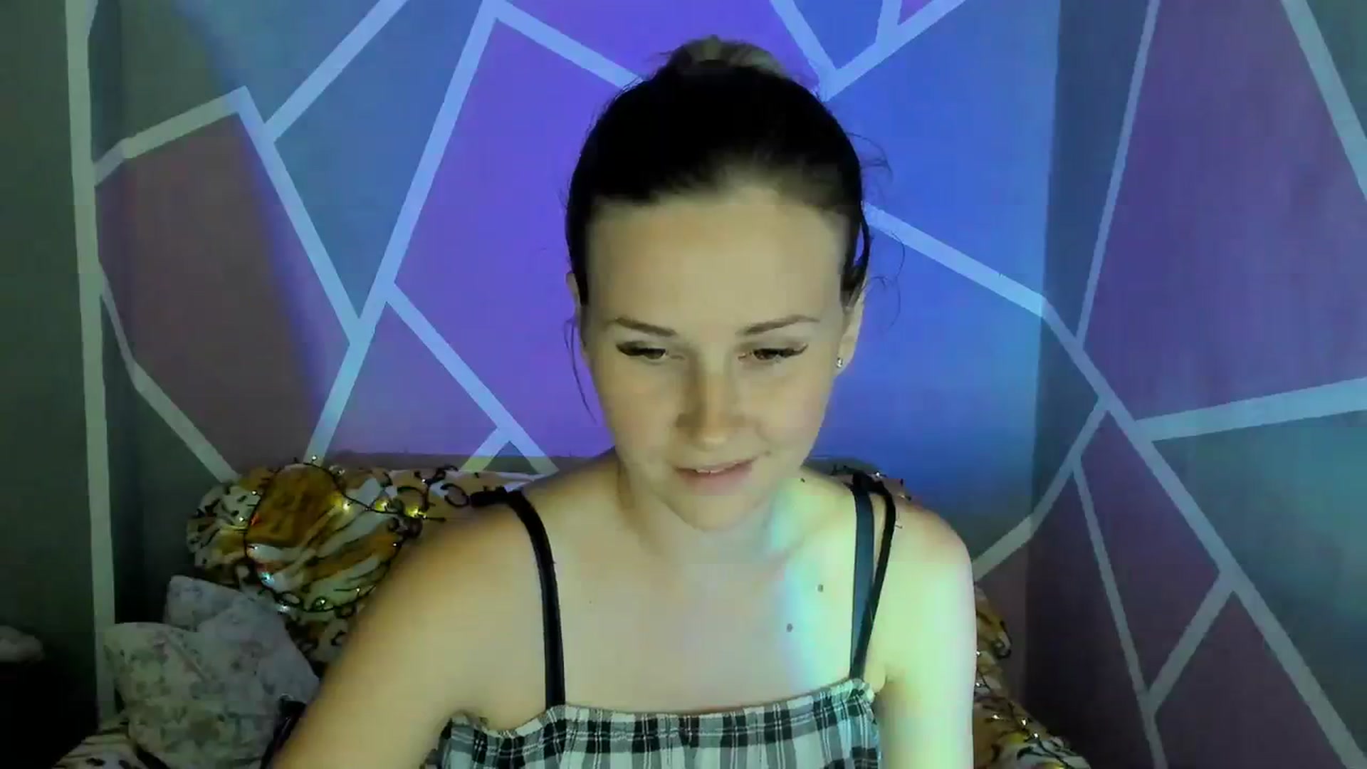Gallery image thumbnail from UkrBeauty's myfreecams stream on, 08/10/2023, 15:37 image 14 of 20