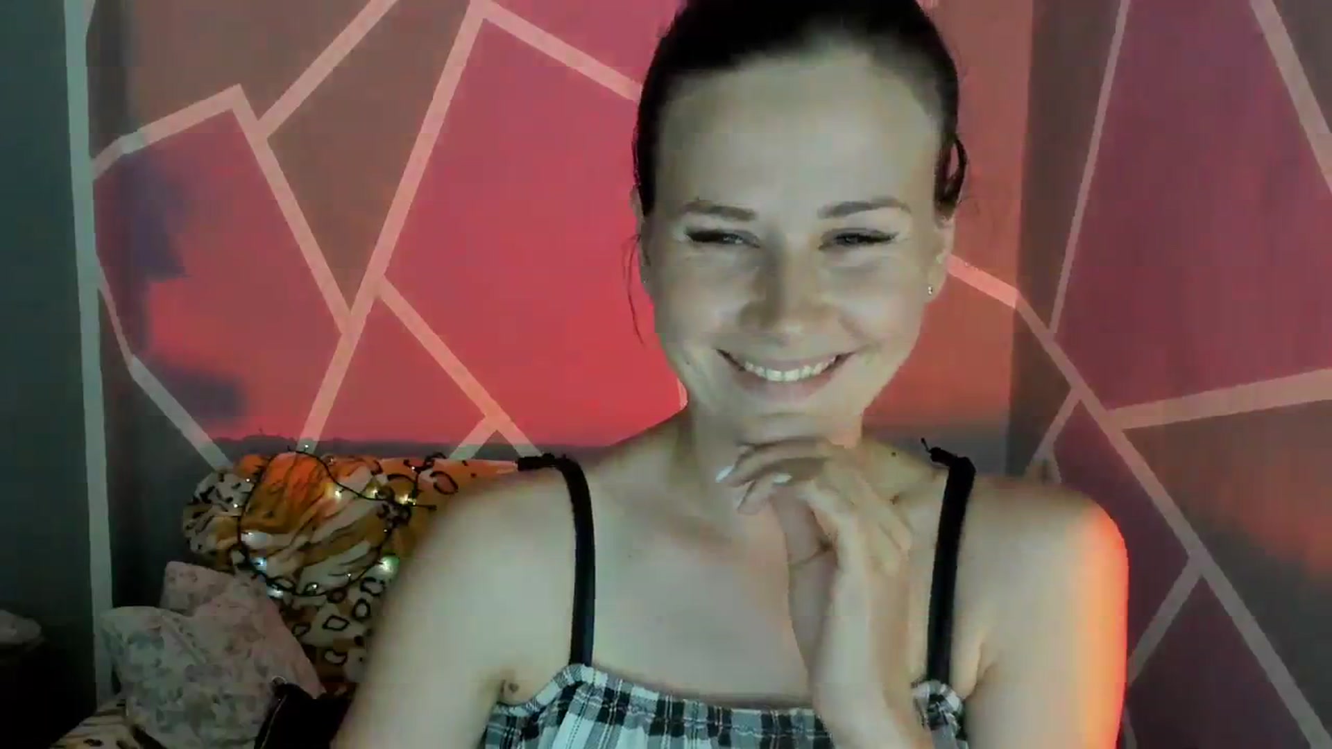 Gallery image thumbnail from UkrBeauty's myfreecams stream on, 08/10/2023, 15:37 image 15 of 20