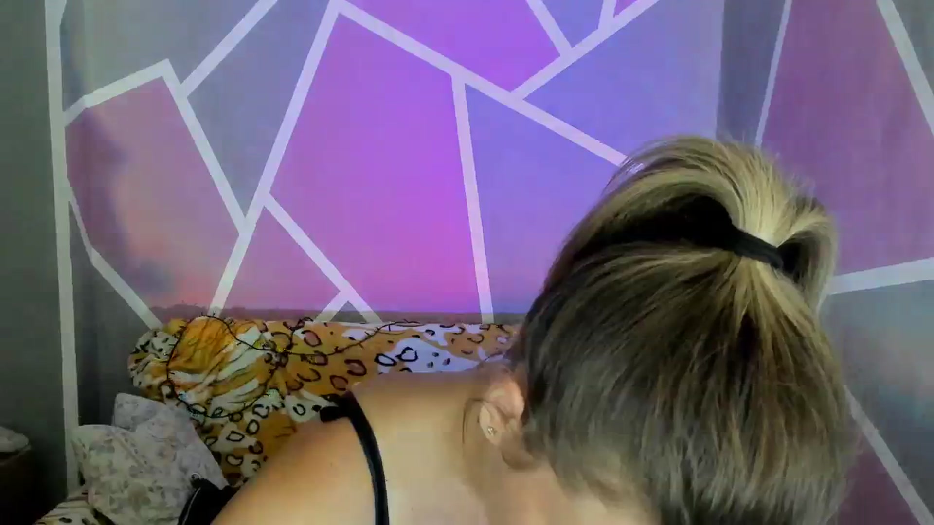 Gallery image thumbnail from UkrBeauty's myfreecams stream on, 08/10/2023, 15:37 image 9 of 20